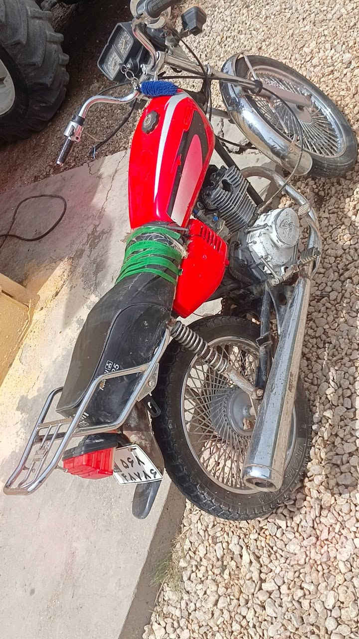 بلاش بلاش
سلام عليكم دراجه موديل ٢٠٢٠ تايكر دبلات جدد ويلاله جدد تايرات جدد ضفيره جديده  دراجه نضيفه بدون اوراق اسويلك مكلتبه السعر ٢٥٠وبيه مجال رقمي ***********
