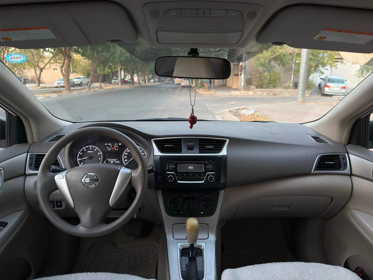 نیسان سێنترا - خەلیجی - NISSAN SENTRA   

* مۆدێل - ٢٠١٨  - خەلیجی 
*  بێ بۆیاخ
* ٩٧ هەزار کیلۆمەتر ڕۆیشتووە
* سەنەوی تازەیە تاکو ٢٠٢٨
* مەکینە  ١.٦ 
* ناو کرێمی

* شوێن:کەلار 
* ژمارە تەلەفوون: ***********
