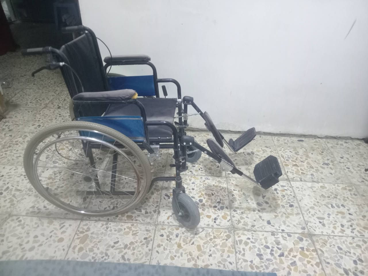 عربانة • بلاش • تواير نفخ