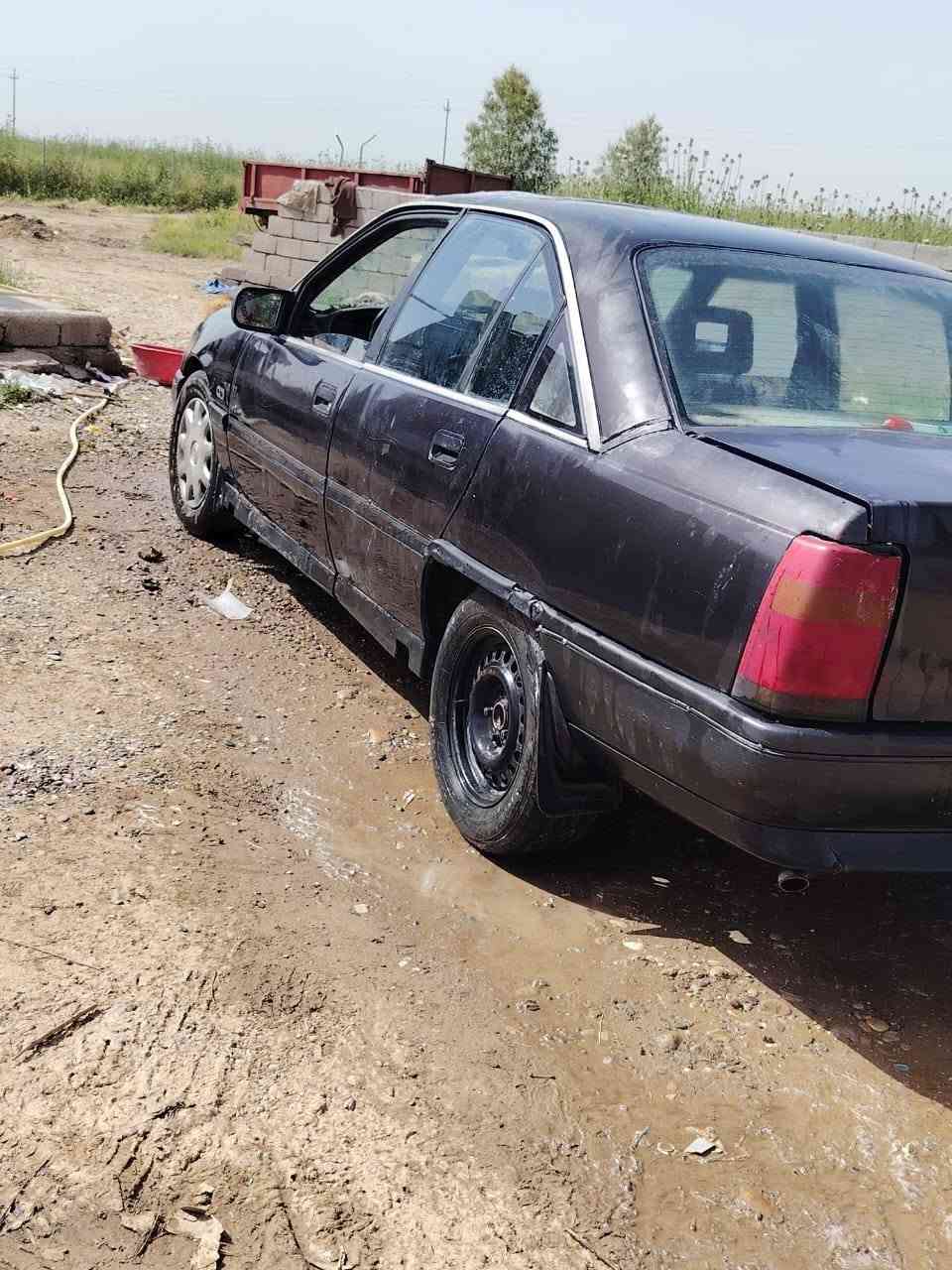 السلام عليكم سياره اوميجا ترهم مراوس بكم حسب النظافه اني مكلف بالنشر رقم صاحبها هذا***********

