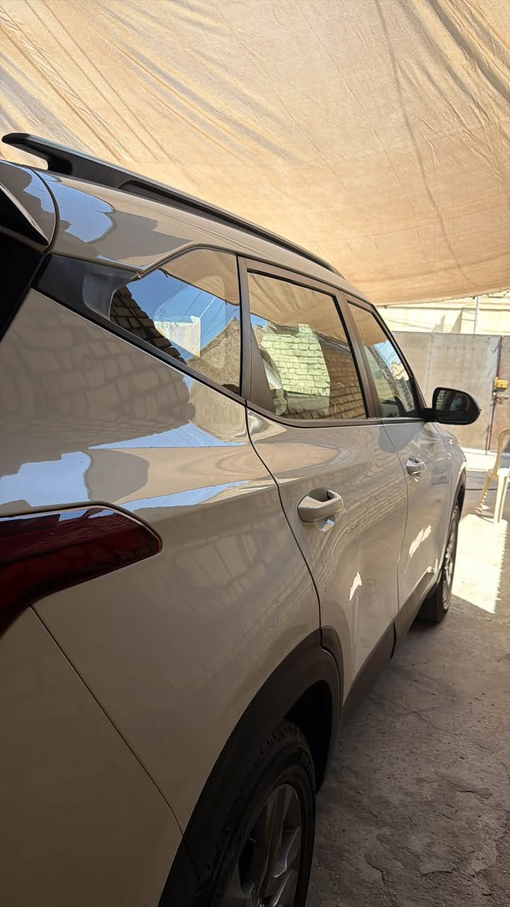 سلتوس خليجي ٢٠٢٠
السيارة جديدة جداً  بدون صبغ بدون تبديل فقط كم بارد بسيطات جداً والباقي كفالة
السيارة ماشية ٥٦ الف كيلو متر فقط 
ما ماشية السيارة بعده بوضع الشركة 
 مواصفاتها . فتحة / بصمة / شاشة/ قطعتين تبريد/ تحكمات ستيرن/ وبعد مواصفات الخليجي معروفة 
السعر  ١٣٨ وبيه مجال بسيط 
*********** موجود واتس اب

