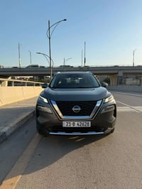 من رخصة الادمن  نيسان روج 2023 sl awd للبيع  مواصفاة السياره فول الفول...