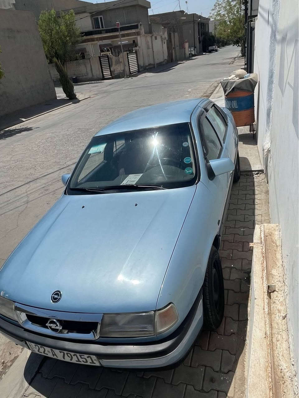 ئوپل فيكترا موديل ١٩٩١سبوغ عام بوجواني مه كينه ١٨ گيرو مه كينه به شه رت فقل مه ركه زي ده فتر به نزيني هه يه٤٩مه مجال 

ژماره ي خاوه ني*********** كركوك, العراق

