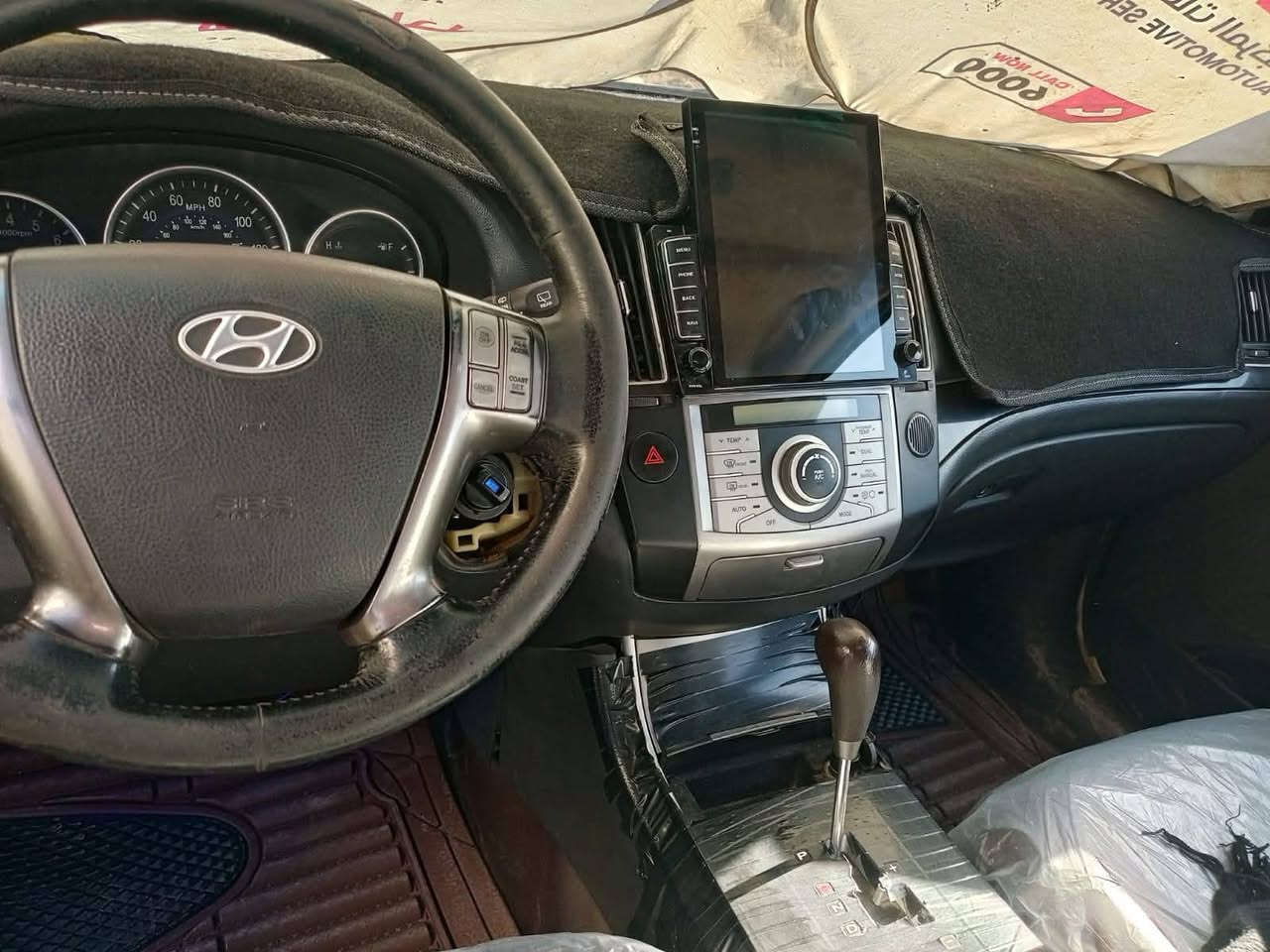 فيرا كروز للبيع او مراوس شنو عندك دزلي
موديل 12  محرگ 6.  3800.   7, راكب    كير مكينه  بحاله جيده.  تدفئه تبريد شغال  راوتري.   
السياره ابيع صبغ احزام  لان طار البنيد  وصارت جدحه باحد الوايرات  مزلوغ و كب المحرك احتركت تقريبا للنص بس مو حريق قوي قوي لا هيج اثر النار والدخام ونصبغت   وهذا الحجي صارله 4 سنوات اما هسه السياره بحاله جيده صارلها 4 سنوات عندي من مره بهذا الضرف 
السعر 85   وانت شعندك مراوس نزل سياره ناصيه او عاليه هم مو شكال    ***********. بغداد الدوره  وبي واتساب
