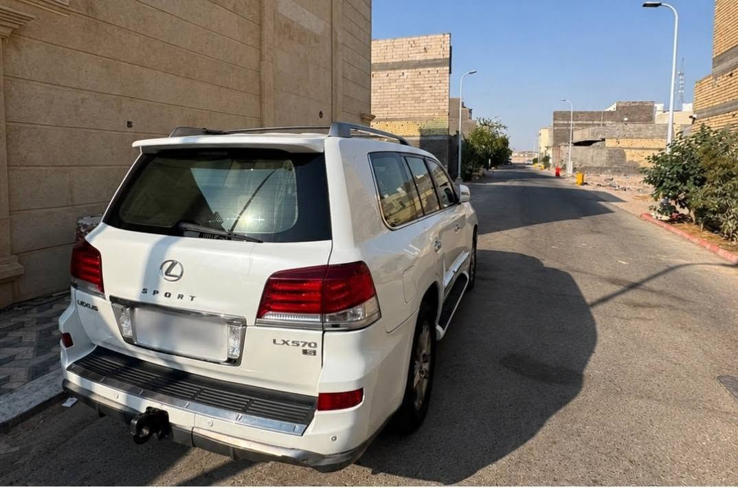 لكزس LX570 • ٢٠١٤ • رقم بغداد