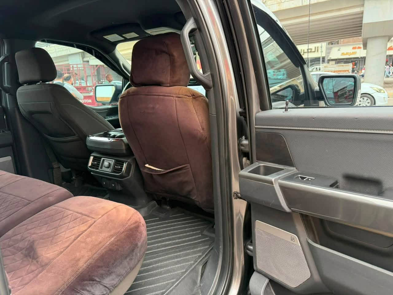 السلام عليكم 
فورد f150 
فئهxlt
موديل 2023 هايبرد 
مواصفات معرفه
شاشه جبيره 
كير طرح 
كشنات كهرباء 
كشنات تدفئه 
كامرات محيطه 
رادارات 
نقط عمياء 
حساسات 
بعد بيها هوايه مواصفات 
حادث السياره جاملغ الامامي 
فول مواصفات ع لفتحه والجلد 
السعر 305 ورقه وبيها مجال لسعر قابل للتفاوض 
الاستفسار 
***********
