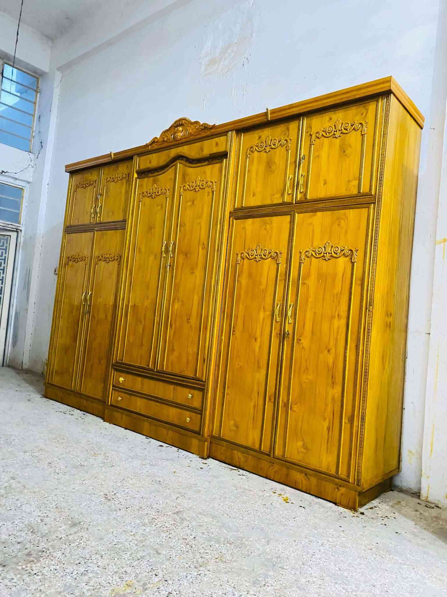 غرفة نوم • كلاسيكي ملكي • شغل زان