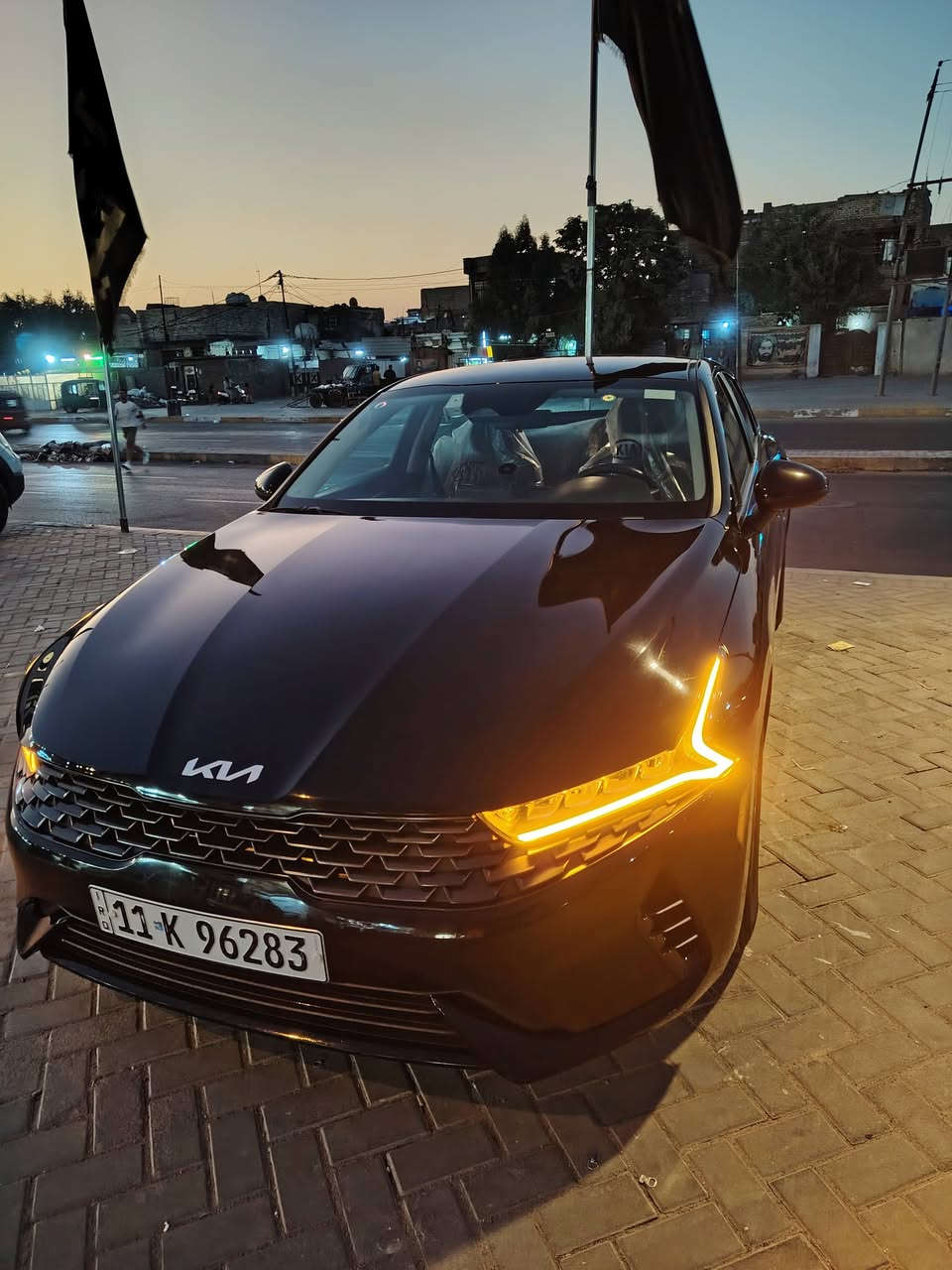 ياالله
السلام عليكم
 كي فايف 23
 سيارة جديدة موضحه بصور
السعر 142 بيه مجال 
الشراي يتصل ويدلل ***********
كلشي  اكو بسوك بجم كبس
