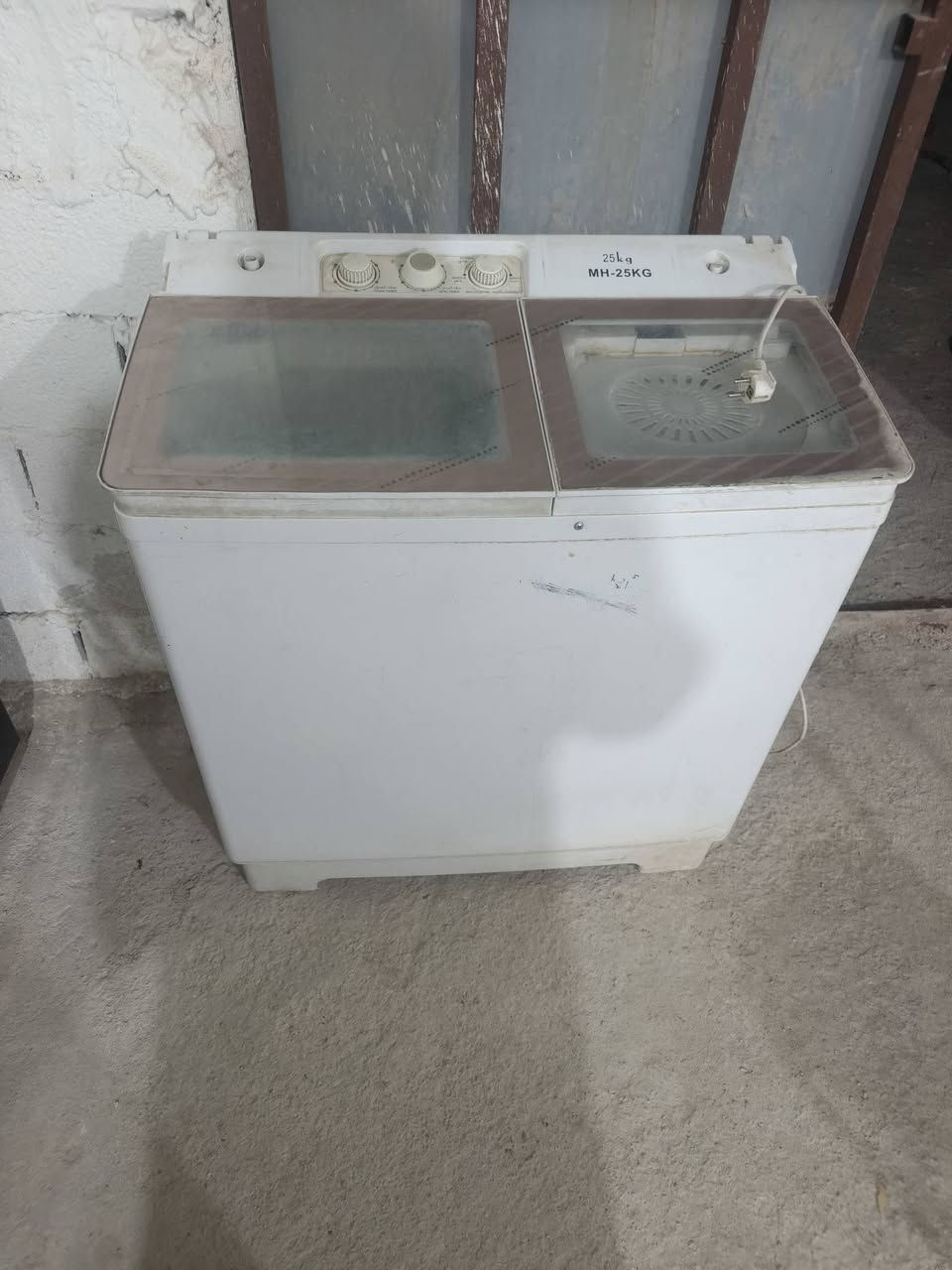 ثلاجه شرط شغل غسالات شرط شغل ناصريه قرب سجن الاصلاحي ***********
