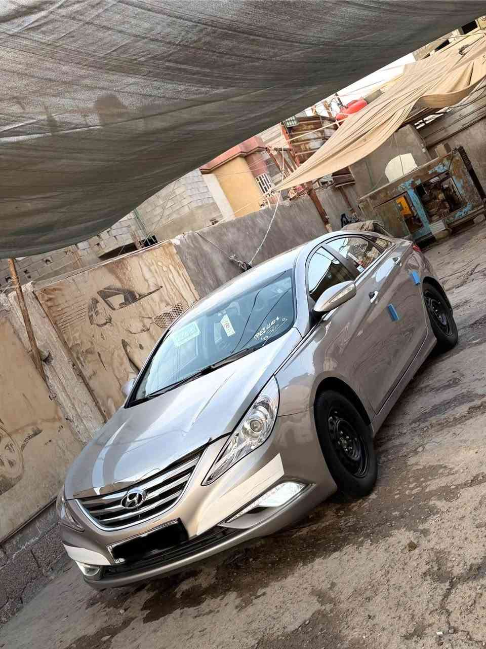 سوناتا مديل 14 سياره جديده بالكارتون مكينه 2000 دوش سياره ادوات كصه جنطه متومه طبق الاصل بيع او مراوس حسب القناعه ‭***********‬
