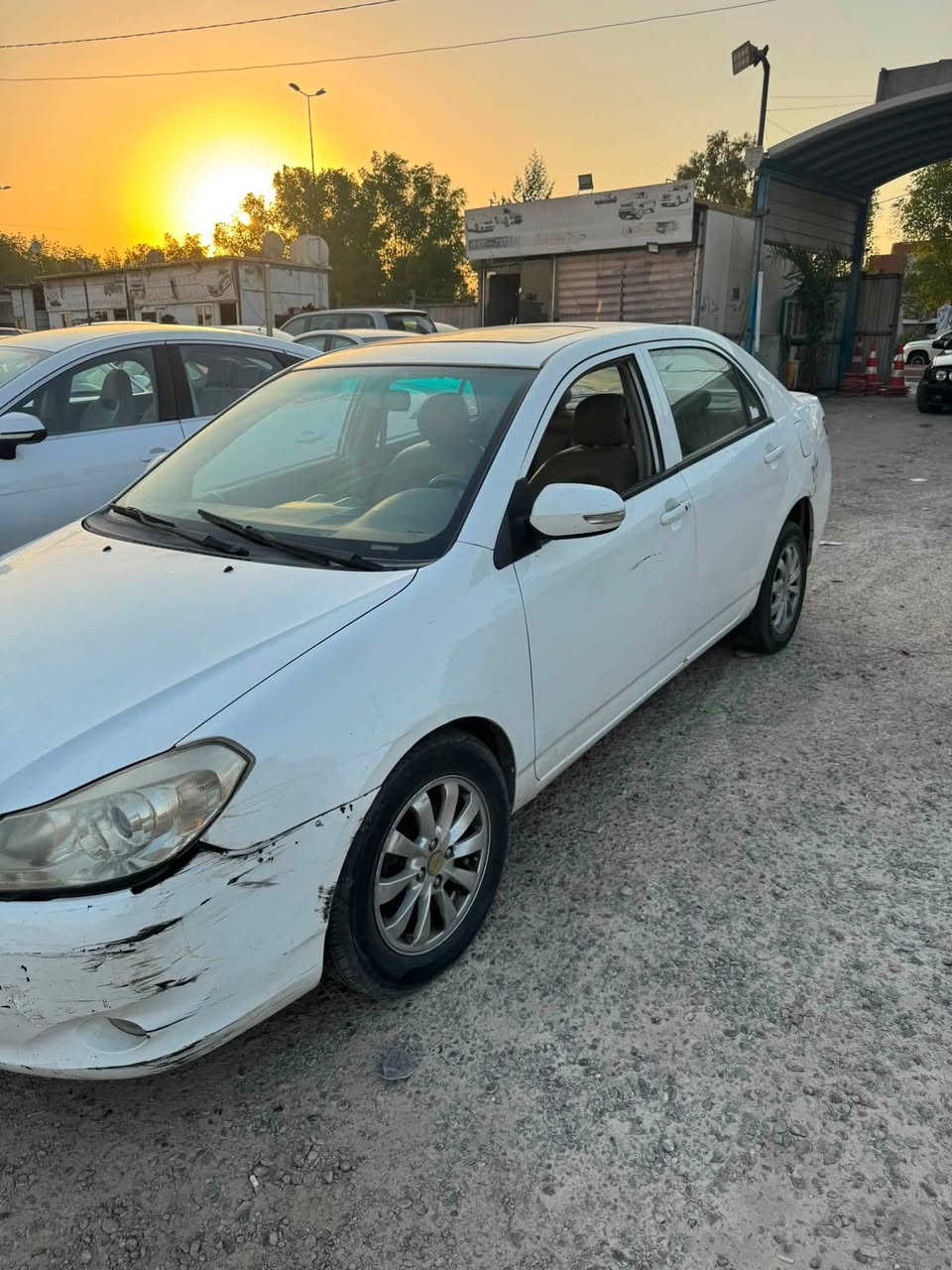 السلام عليكم  بي وادي ٢٠١٣ سياره مابيها صبغ بيها جاملا الأيسر حار بدون صبغ على كد شبر داخل نضيف سياره عارضها 55وبيهغ مجال أج ثري  بلادي ***********
