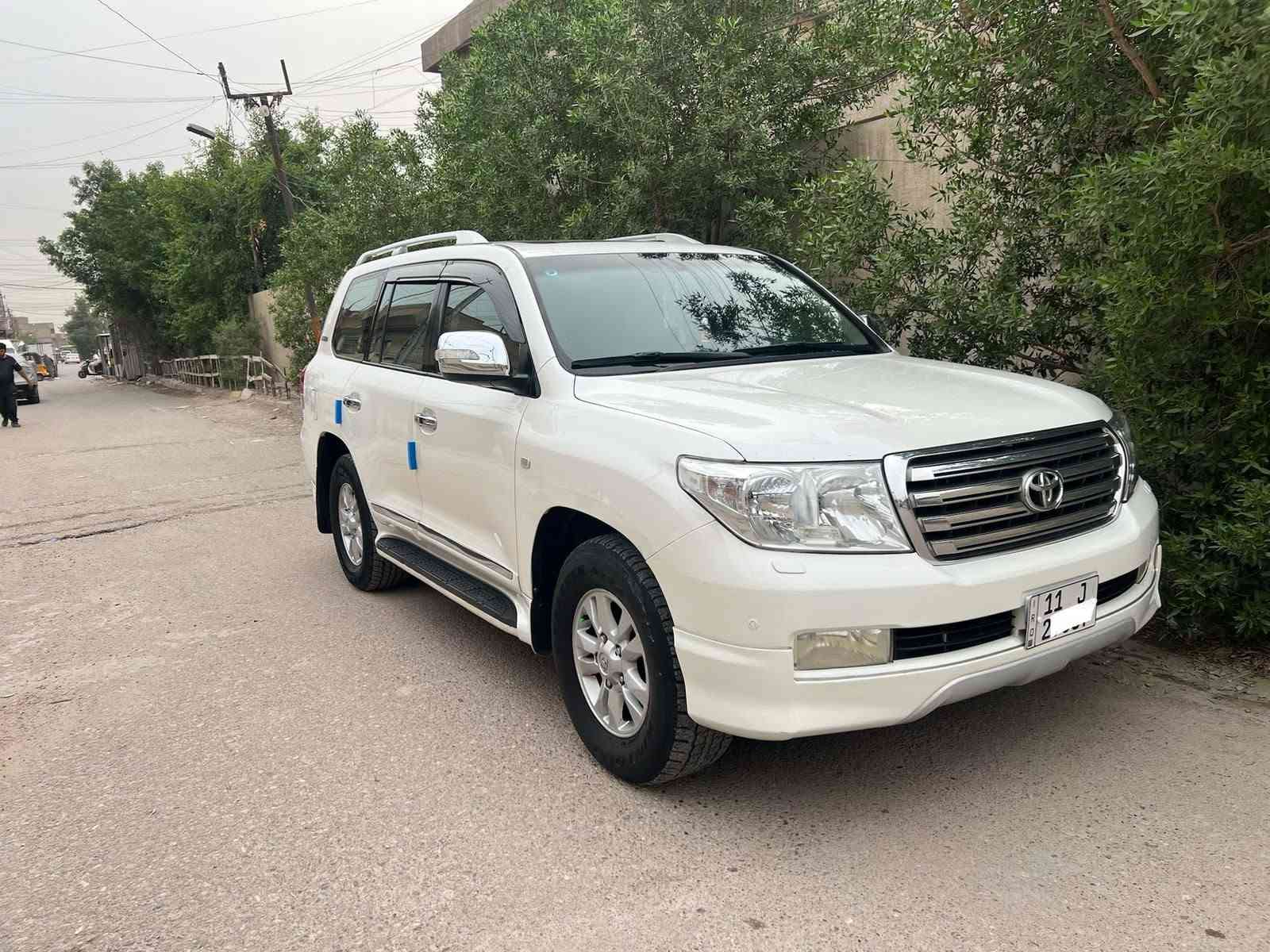 لاندكروز • ٢٠١٠ • ٧ راكب