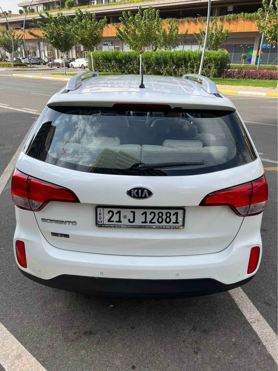 ‎Kia sorento
موديل:2014
موارد: خليجي
عداد مسافة:128,000km
محرك: ٤ سلندر 2.5L 
***********‎ السليمانية, العراق
