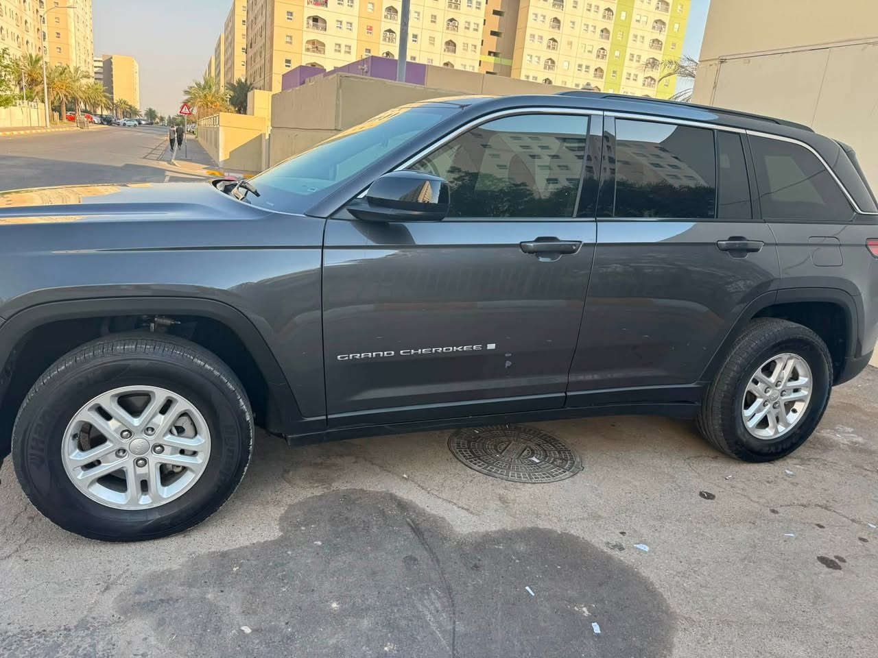 جيب لاريد 2025

بدون رقم 
حره بسمي 
ماشيه 18الف 5راكب 
6سلندر بانزين
ضرر بسيط بدون تبديل اوفتح اي قطعه 

جميع الايرباكات سليمه صور المزاد مرفقه 

بيه شخط صار بالبنيد بالحاويه تصلح ع گده ونصبغ

مواصفاته شفتات ستيرن رادرات بالمري امامي خلفي جميع الجهات توقف ذاتي قياده ذاتيه نظام سبورت تحديد مسار 

هند بريك بصمه شاشه كبيره

لايت زنون مع الستيرن دوار 

نضام سبورت كشن كهرباء وتحديد 

مسار قياده ذاتيه 
لونه حلو احلى من الصور السياره جديده كلش 

مكاني بغداد زيونه 

السعر 275 ورقه 

للاستفسار

*********** م واتساب

في ‏زيونة : Zayouna‏.
