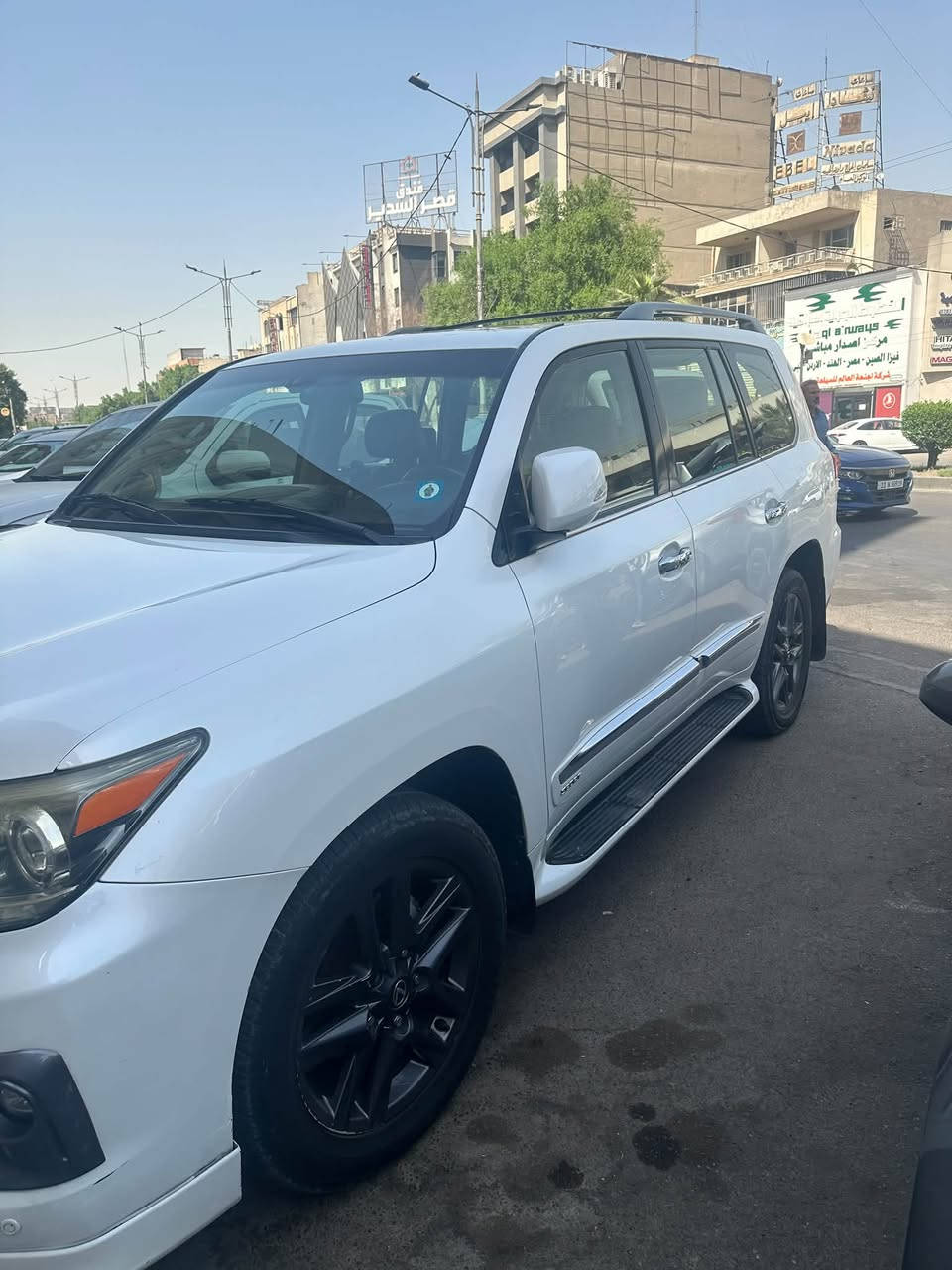 🚘 للبيع لكزس LX 570 موديل 2012 – فئة LX
🔹 الموديل: 2012

🔹 الفئة: LX 570

🔹 المحرك: 8 سلندر 5.7L

🔹 دفع رباعي

🔹 قير أوتوماتيك

🔹 الممشى: 163,000 كم فقط

🔹 داخلية جلد

🔹 تبريد وتسخين المقاعد

🔹 ذاكرة للمقاعد

🔹 فتحة سقف

🔹 تشغيل بصمة

🔹 مقاعد كهربائية

🔹 شاشة وملاحة

🔹 كاميرا خلفيه 

🔹 نظام صوت فاخر

🔹 مثبت سرعة

🔹 تكييف أمامي وخلفي

🔹 نظام تعليق وهيدروليك

🔹رقم مميز اربع ارقام

السيارة نظيفة وحاضرة للفحص بأي مكان يختاره المشتري، والفحص يحدد حالة السيارة بكل شفافية.

💰 السعر: [خاص]

📍 الموقع: [بغداد]

📞 للاتصال: [***********]

