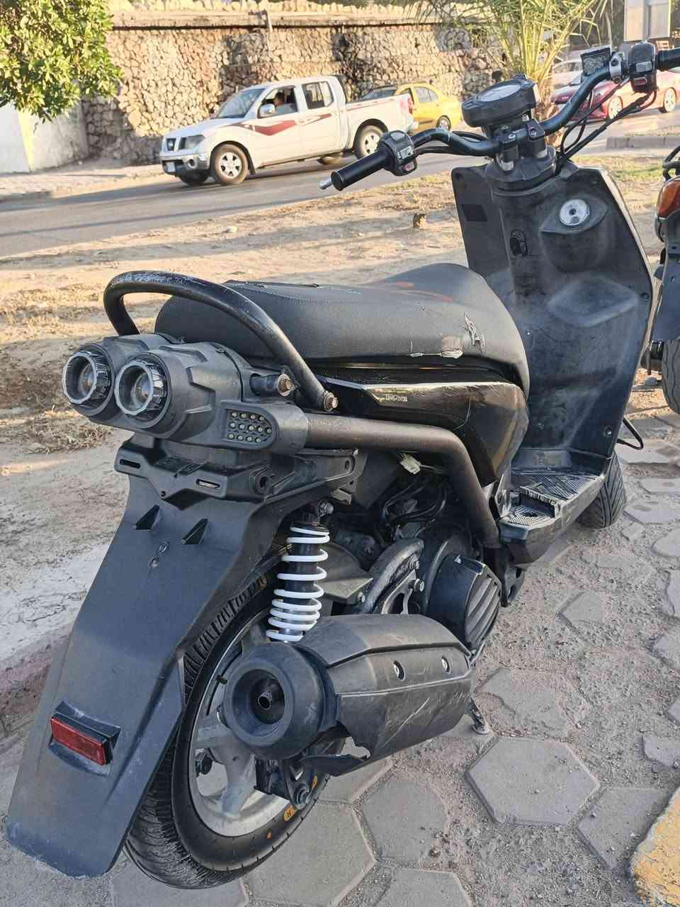 سلام عليكم
سكنز جبلي بلاد 

بيها نقص كصه وشاشه مكسوره 

مكينه مكفوله من نضوح وتنقيص وتبخير وفتح 

السعر 850 وبيها مجال 

مكان بغداد قرب جسر الدولعي اوالخطيب 

*********** متواجد بكلهن
