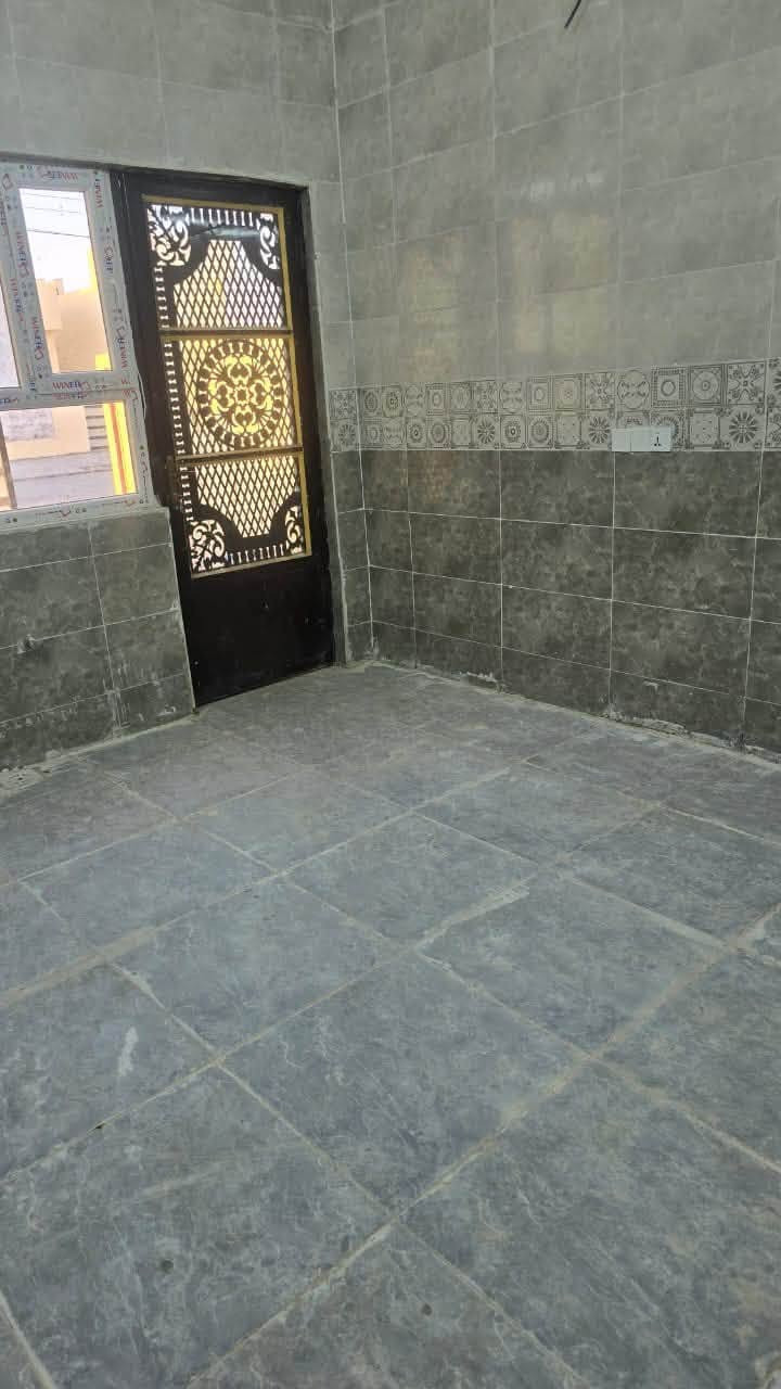 🏠دار للبيع مجمع سما تكريت زون اربعه مساحة الدار 200 م على شارع 15
متكون من مطبخ وصالة استقبال وغرفة نوم عدد2 صاله وسطيه ومجموعة صحيات 
لللستفسار والاتصال (مكتب عدنان للعقار)
هاتف ***********
او ***********

