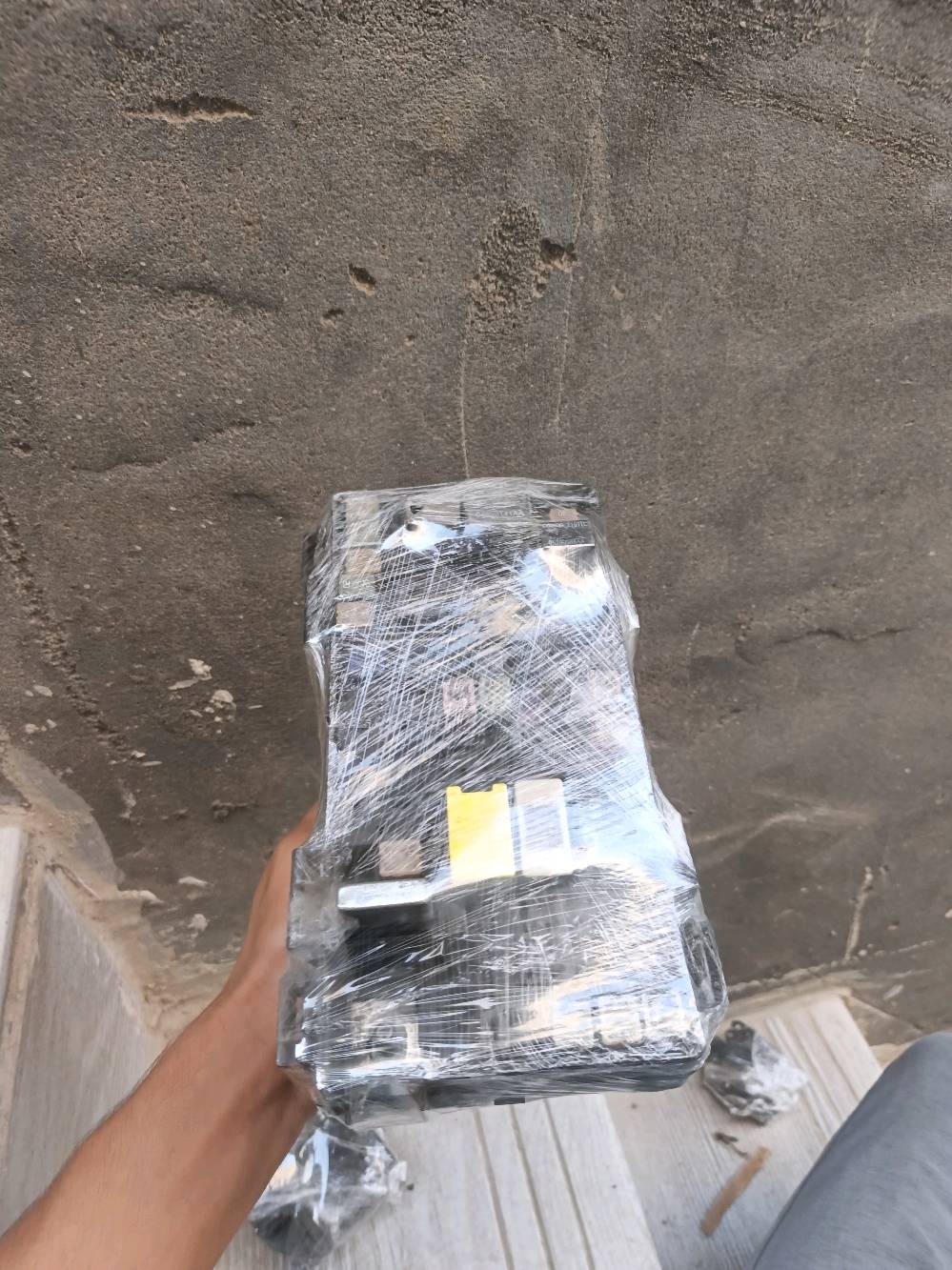سلام عليكم 
قطع غيار سيار جيب 
الاسفسار رقم الهاتف***********