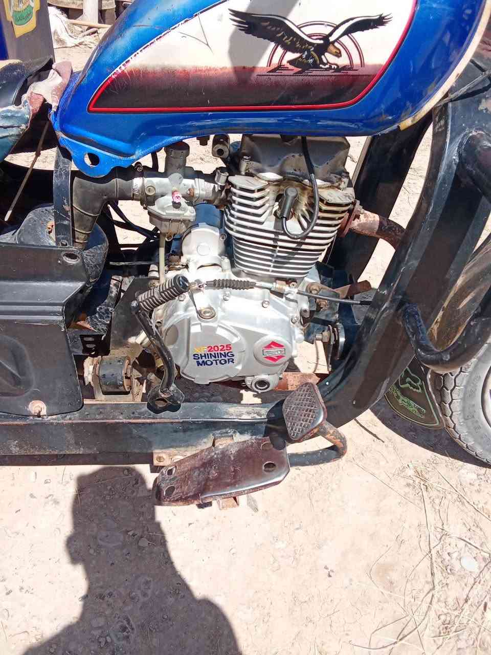 ستوتة ام طير موديل 21
اوراق بيها كربائيات شغالة 
محرك 25 اخرس ناعم
سلف هندر هورن لايت
 بك لايت اشاير انبيثري 
عنوان شهربان جسر مهروت
***********
