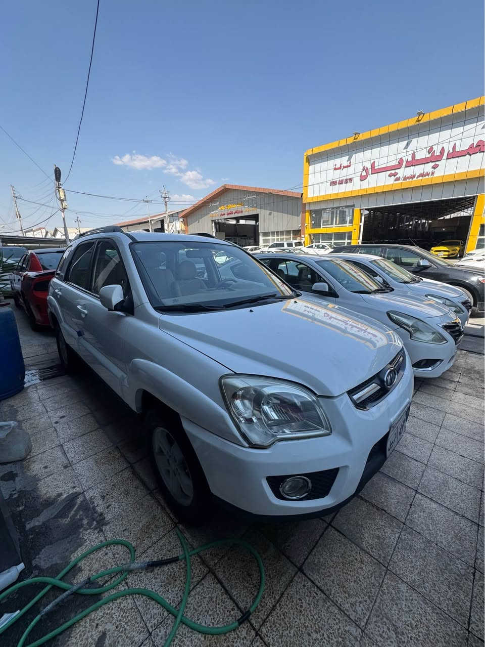 سبور تاج ٢٠١٠ سياره بدون سبغ سياره محرك كير بشرت سياره فتحة abs سياره وكاله بصمه بشرت 112ورق بيمجال مكان اربيل*********** أربيل, العراق

