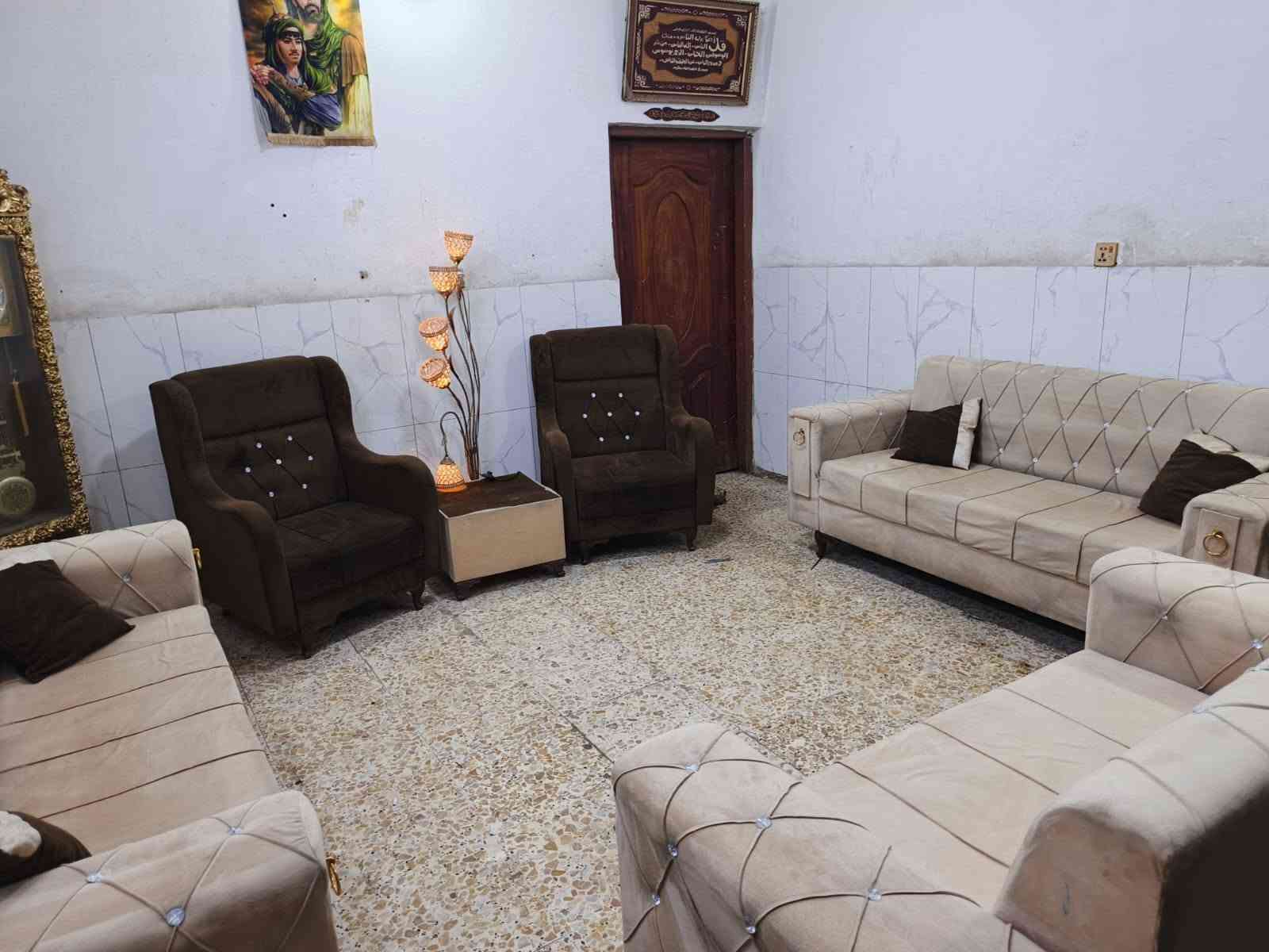 سلام عليكم عندي تخم عشر مقاعد عراقي سعر ب٢٥٠ هذه رقمي *********** مكان منصور الوشاش يوجد توصيل بغداد بكروه 
@إشارة
