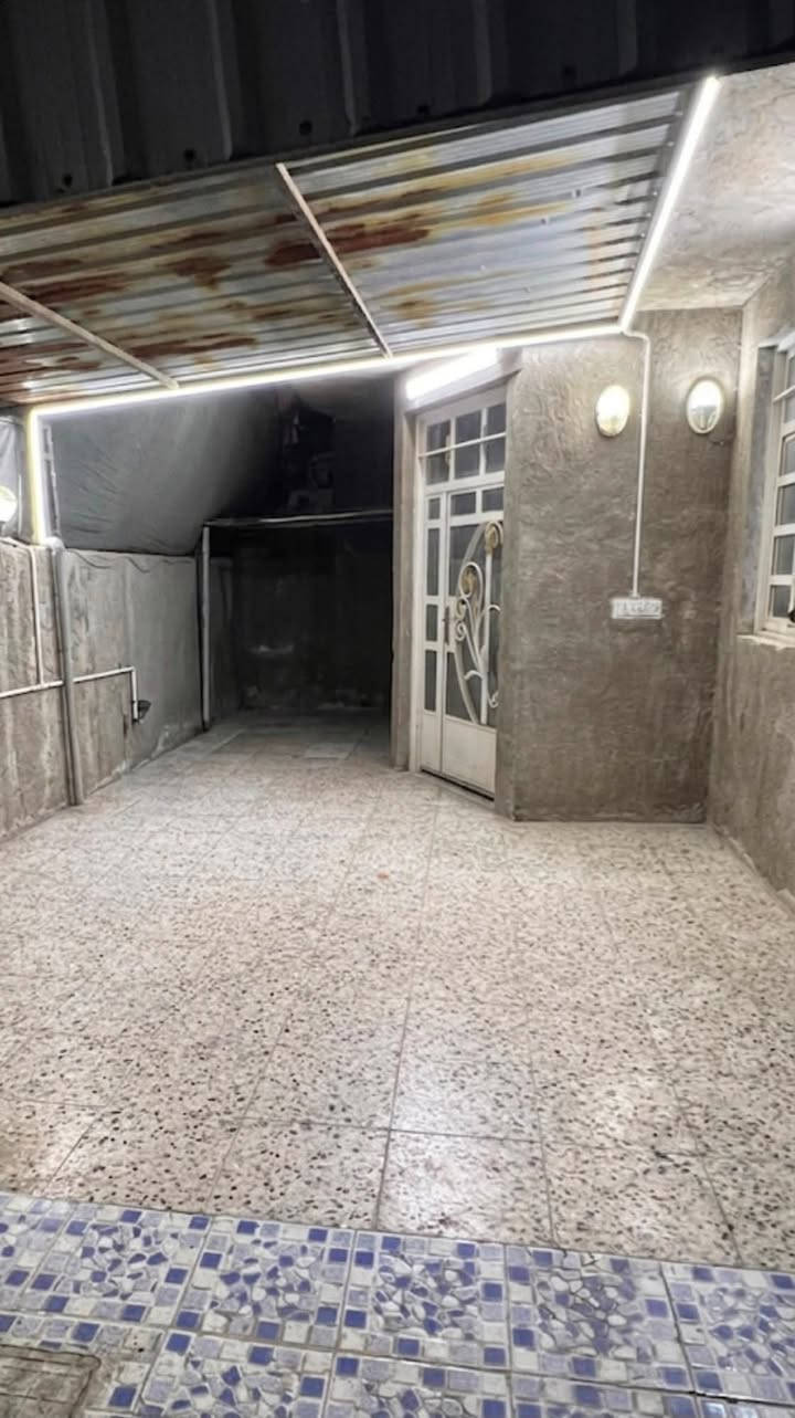 بيت للبيع
طابق واحد
مكون من 
استقبال+مطبخ حار وبارد+حولي او هوال +مسلك+صحيات داخليه+غرف ثنين+صحيات خارجية+طرمة جبيرة 
المساحة200متر البناء واجهيه7 نزال 21
الدوره الكفائات الزراعي طابو زراعي سند 25 البناء 
البناء نضيف كلش ومبين كدامكم
للتواصل الرقم ***********
الواتساب ***********
