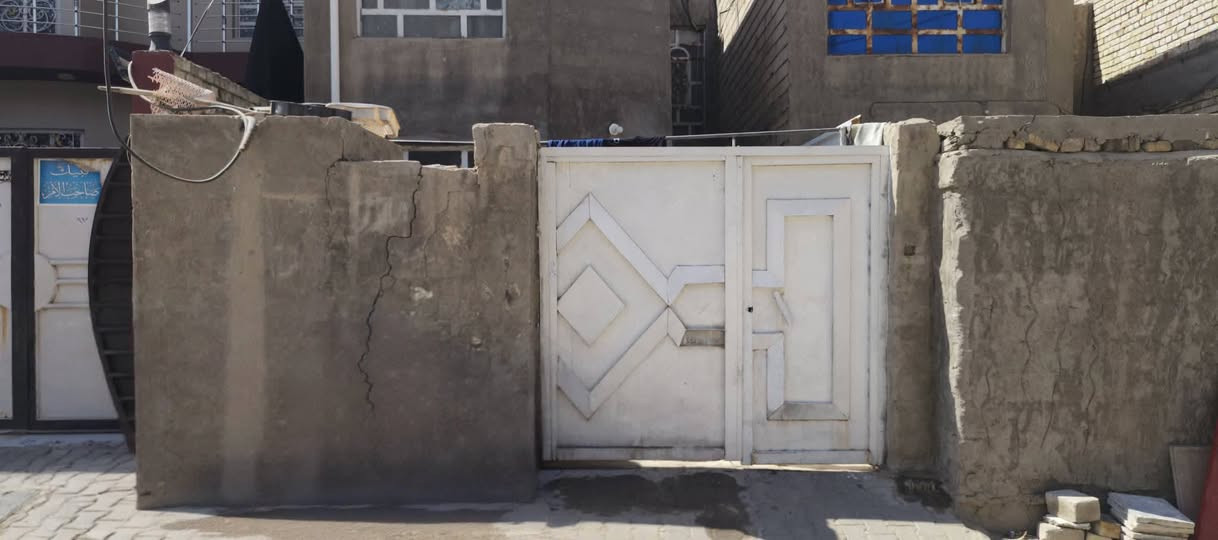 لسلام عليكم دار للبيع المساحه 100 متر طابقين بي ستقبال وصاله او 4 غرف او تخاريج او حمام جوه وحمام فوك
العنوان  حي ميسان الشريط قطاع 73 رقم الدار 154
قرب مجسرات الزهراء  
بنيان طابوق جيري الطابق الاول
والطابق الثاني فرمستون السعر 118  وبي مجال 
الستفسار اتصل ا بيع مستعجل
*********** رقم الثاني ***********
لسلام عليكم دار للبيع المساحه 100 متر طابقين بي ستقبال وصاله او 4 غرف او تخاريج او حمام جوه وحمام فوك

لسلام عليكم دار للبيع المساحه 100 متر طابقين بي ستقبال وصاله او 4 غرف او تخاريج او حمام جوه وحمام فوك
