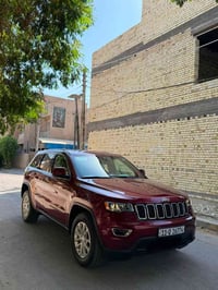 جيب لاريدو  2022  فور ويل  بدون صبغ.  بدون ايرباك  معروفه مواصفات لاري...