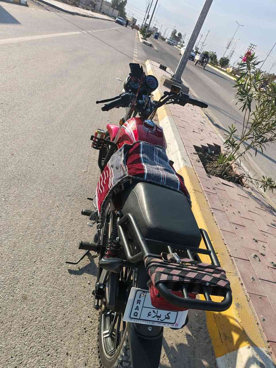 شاينك 2023 طالعه بل 2024 اوراق سكنر كفاله عامه الدراجه اصله لونه اسود وغراضه السود موجودات مكان كربلاء الحر  سعر 825وبيه مجال 
***********
