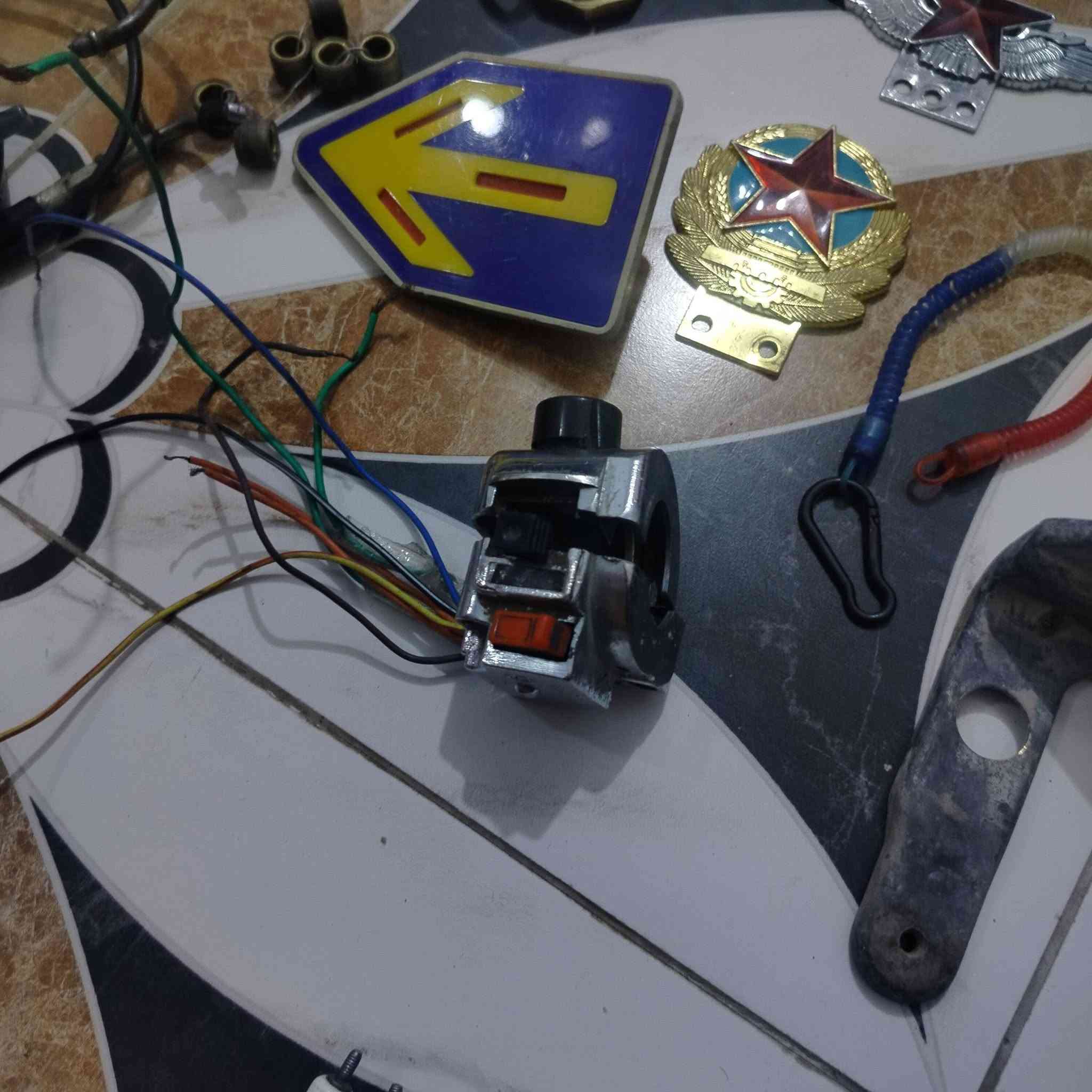 غراض 60 للبيع
غراض 60 للبيع 
اليفيدنه يراسلني واتساب فقط
***********
