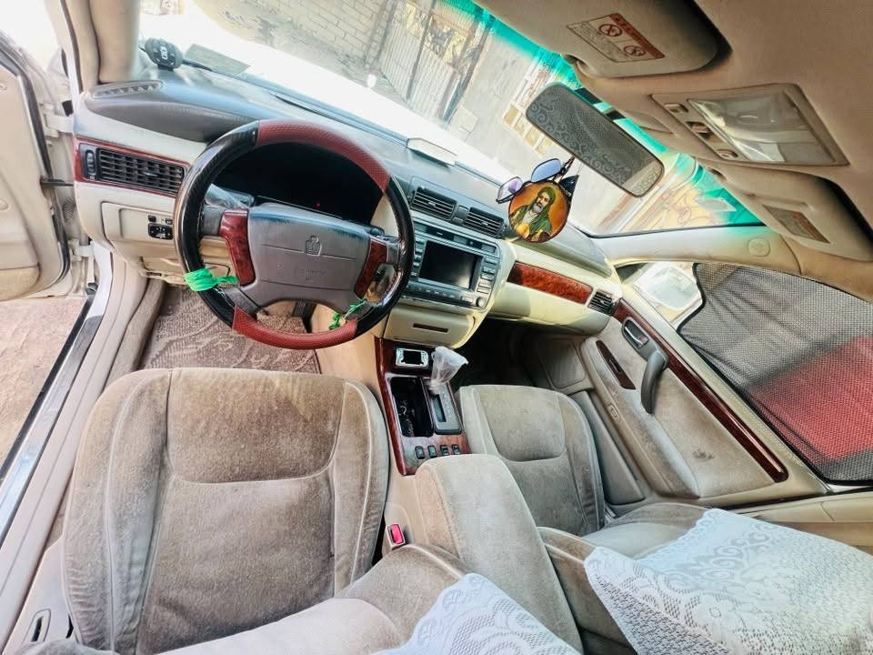 السلام عليكم ملكه البيع مكفوله من الكصه والضربه 
فول مواصفات عده الفتحه 
برده خلفيه ثلجه اربع دكم مكينه ديفوار الجبيره 
تخم تاير رقم نكليزي سنويه 31
السعر 135وبيها مجال 
مكاني ناصريه سوك الشيوخ 
***********
