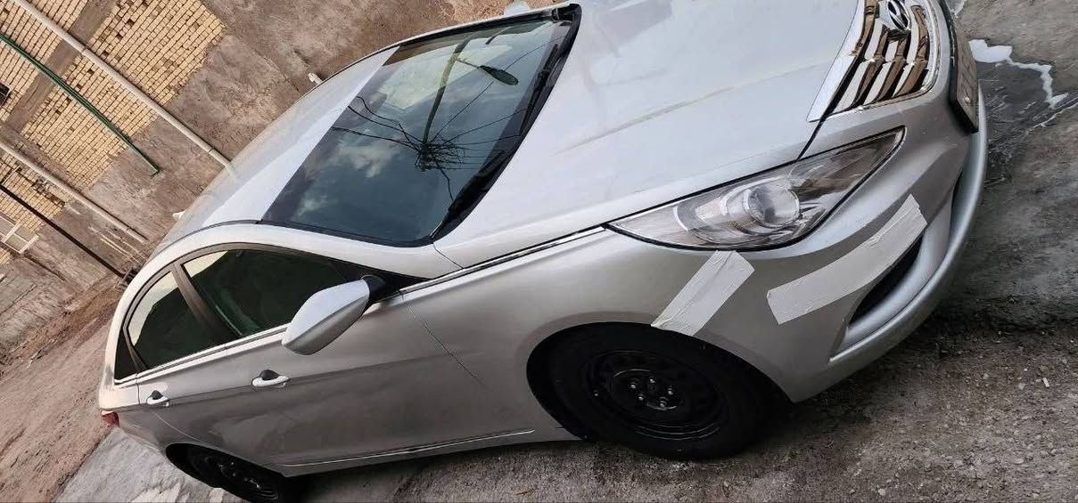 السلام عليكم ادوات
للبيع سوناتا ١٣ جديدة السياره حيل مكينه كير تخم تاير تبريد
حداده أدوات كصه جنطه بانزين أصل مكانه البصرة السعر ٥٣ 
***********
