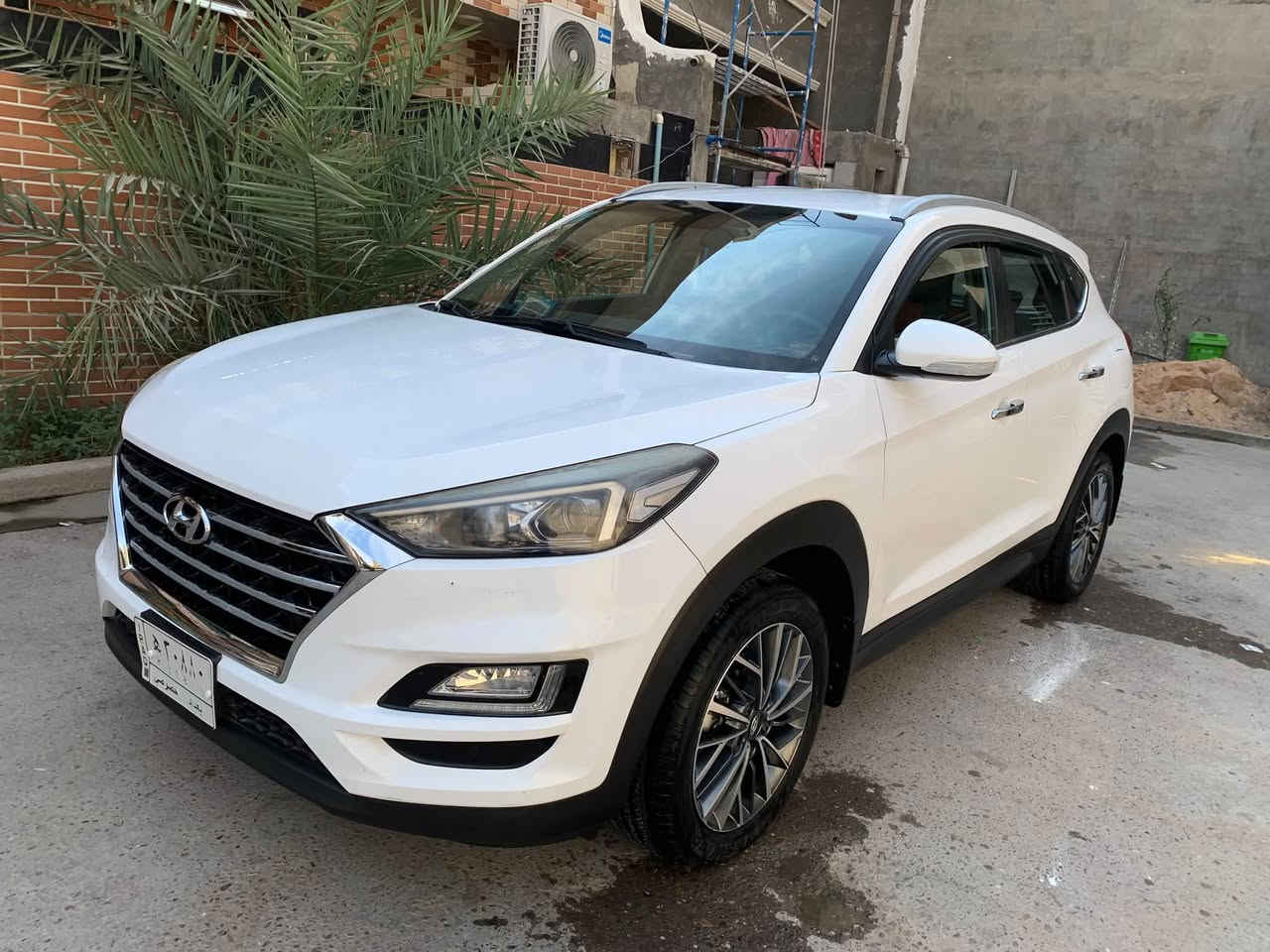 السلام عليكم 
سياره توسان للبيع 
موديل 2019
خليجي شركة الكاصد 
ماشيه 110000
رقم بغداد مشروع وطني 
السياره بسمي تحويل ثاني يوم 
سعر 185 
مكان السياره بغداد البلديات 
للستفسار الاتصال ‭***********‬
