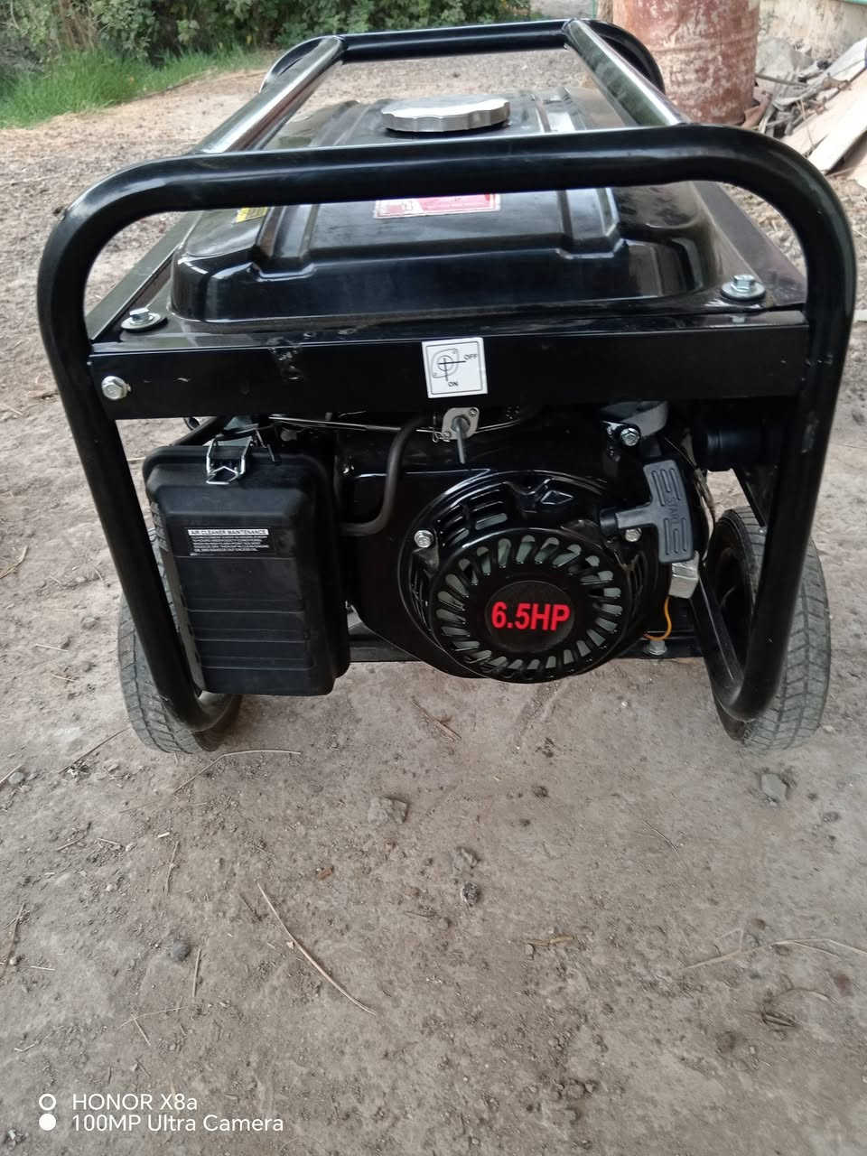 عندي مولده للبيع جديده بعدهي بل كارتون استعمال ساعات سبب البيع اخذت طاقه شمسيه اخذته 400الف سلف عربه بعد دهن الشركه بيه 12امبير نهايته 300الف لاتصال ***********

نص مكتوب في الصور:
- HONOR X8a
- 100MP Ultra Camera
- HONOR X8a 100MP Ultra Camera