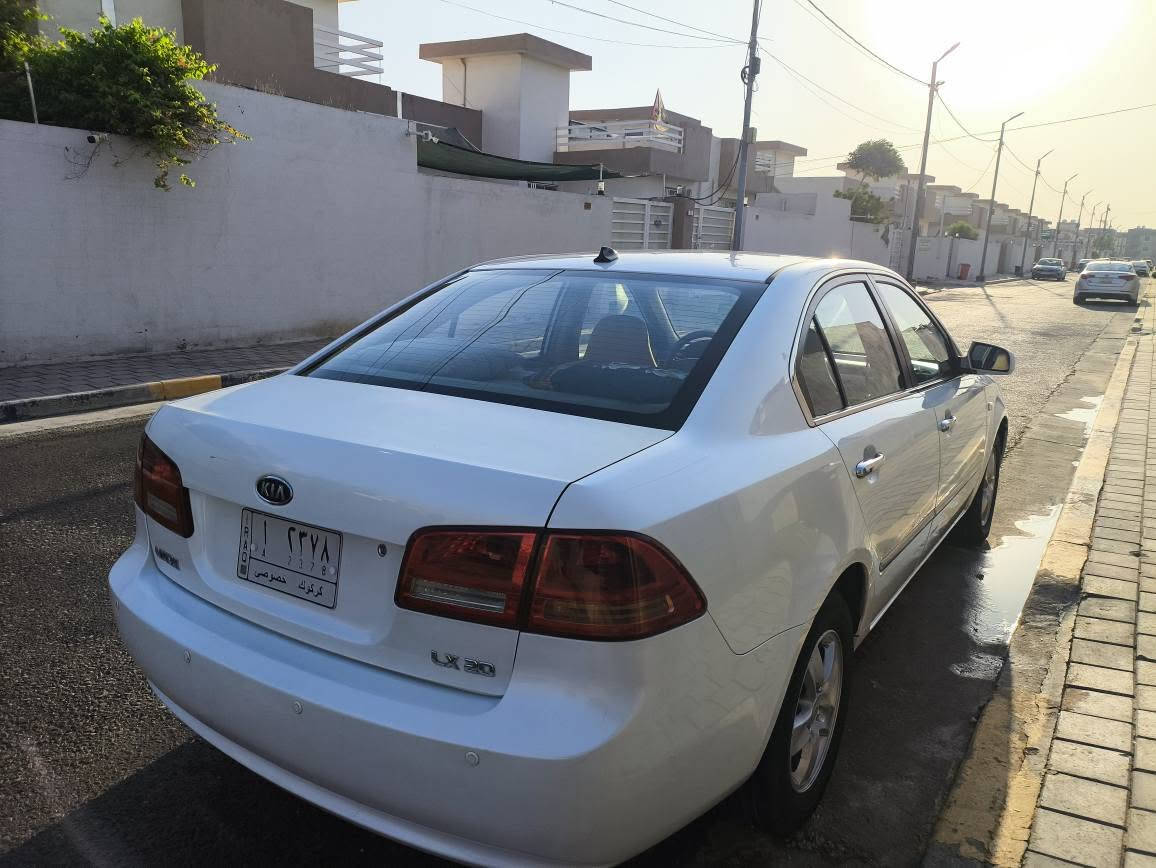 سياره للبيع اوبتما لوتز وارد كوري ماشيه 230K بيه فقط صبغات للجماليه بالبنيد والباب الخلفيه للسايق 
للاتصال 
*********** حلة, بابل

