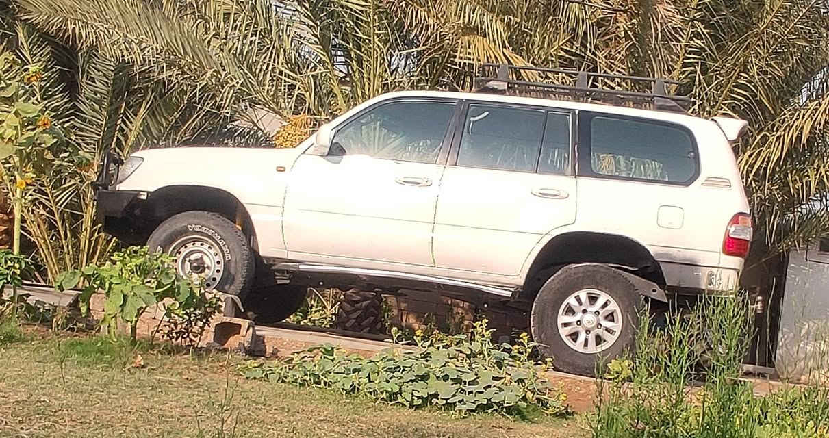 مونيكا 2003 كاز بلادي 
تحويل ثاني يوم 
تبريد تدفئه شغال 
دفع رباعي شغال
سبرنك رياضي جديد 
مكاني ديالى بلدروز 
 
***********
‏‪***********‬‏

