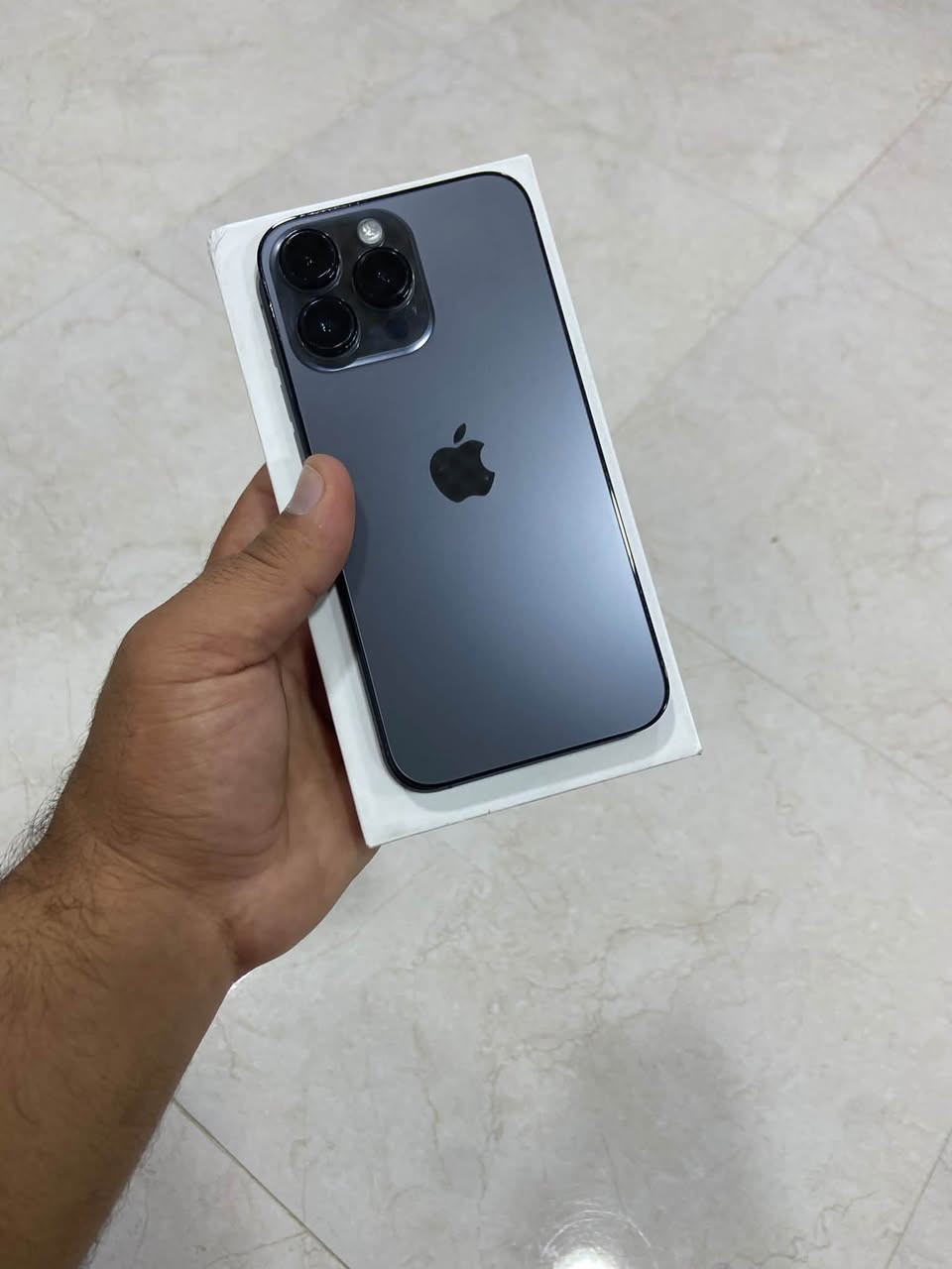 للبيع آيفون 14 برو ماكس ذاكرته 128 كيكه جهاز لوك شخط مابي كامراته فول فقط شاشه فول اصلي مبدل أولد 120 هرتز بيه هاي نقطه صغيره يم كامره امامي مااثر شرط حاسبه كارتون وياه بطاريه بلادي 78 شرط مايصرف شحن نموذج M أمريكي سعر 550 وبي مجال خاص او اتصل *********** مكاني كركوك
