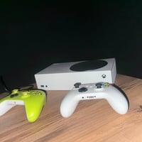 اكس بوكس سيريس اس • ٥١٢ جيجا • نضيف ١٠٠٪