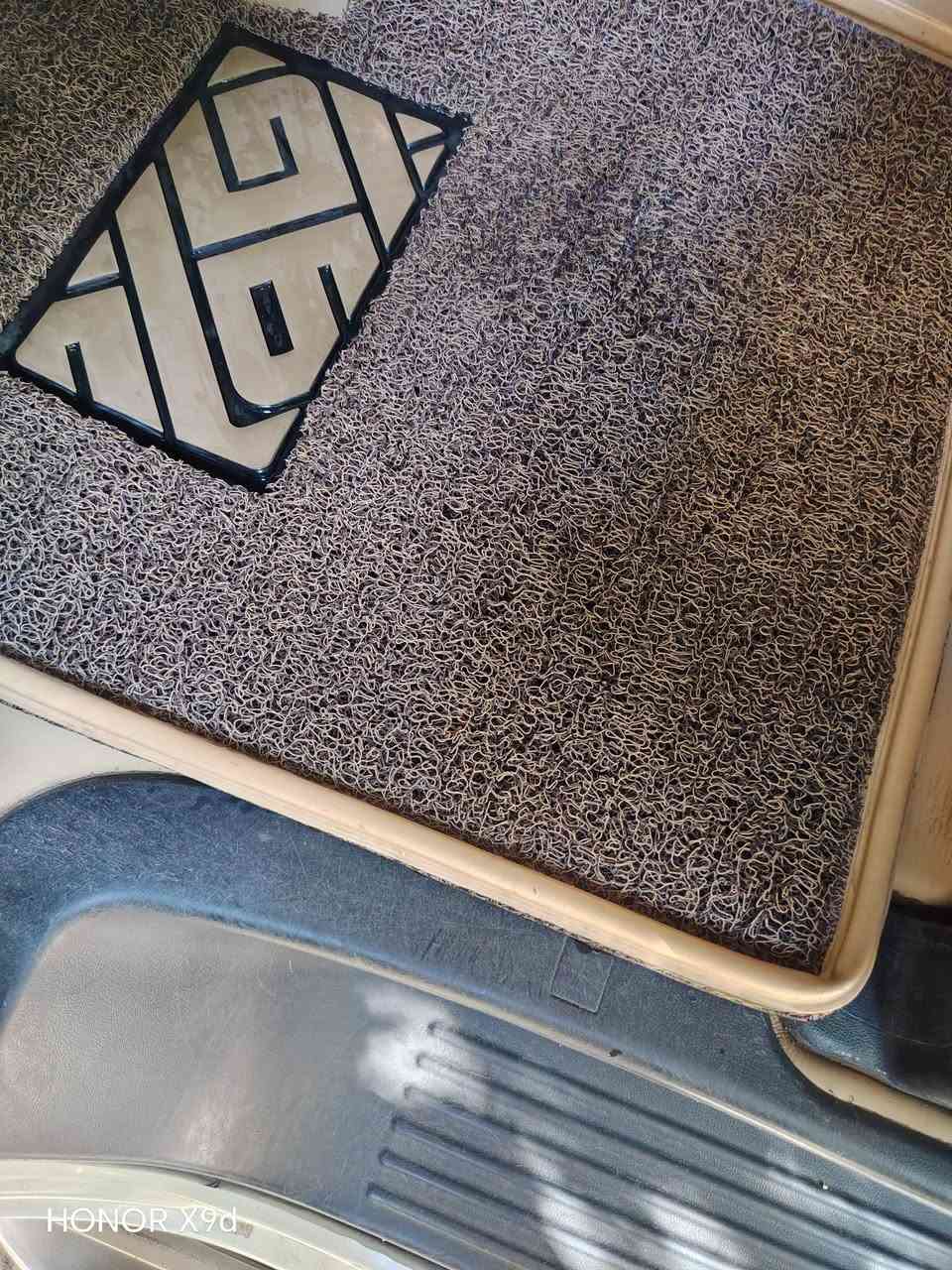 سلام عليكم ستاركس رقم بغداد دولي موديل ٢٠٠٩  بسمي تحويل مباشر  كشر مكفول سونار   سياره مال جنايه خير الله السعر ١٣٧ ديالى خالص ***********اثير الشمري  تحياتي الجميع

نص مكتوب في الصور:
- HONOR X9d