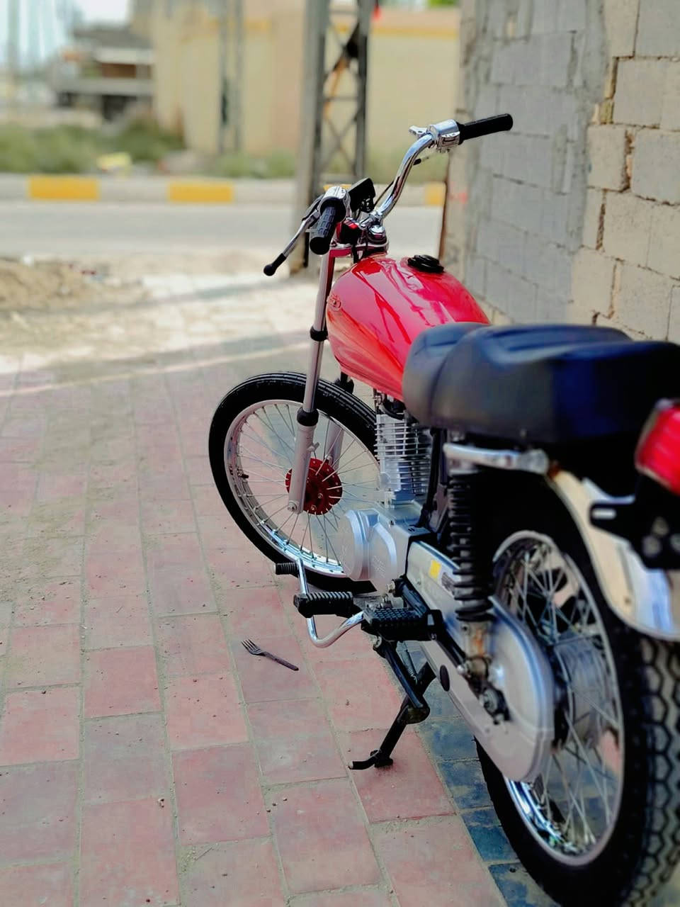 سلام عليكم دراجه نامه اوراق سكنر مديل التعميره 26 ول شاصي 24 مكينه سيجي ام حربه سعره 750 وبيه مجال مكان الشطره  واتساب ***********
