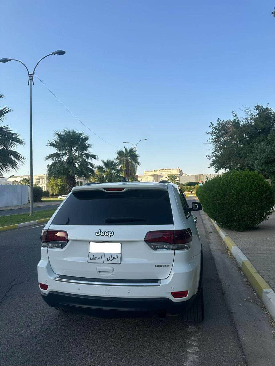 سم الله الرحمن الرحيم

كراند شيروكي jeep 
موديل :- ٢٠١٧
وارد:- كندي 
داخل اصفر 
كشن كهربائي 
كشن خزن 
كشن جلد 
كشنات تبريد و هيتر 
تبريد مركزي 
شاشة كبير 
عداد ديجتال 
ستيرن كهربائي 
صندوق شفت 
بانوراما كبير 
حساسات و رادار 
تحديث سرعة 
ثلاثة مود (eco-normal-sport)
بعد هوايه مواصفات

Jeep گراند شیرۆکی clean
مۆدێل:- 2017
وارد:- کەنەدی زەمان 
ناو زەرد مەرغوب 
کشن کارەبای 
نیزامی کشن خەزن 
کشن جلد 
هەر چوار کشن سارد و گەرم 
تەبرید مەرکەزی 
شاشە گەورە + گێچ ئەلیکترۆنی 
سوکان کارەبای 
سندوق شەفت 
جام ئۆتۆ
پانۆراما + پەردە 
حەساس پێش و پشت و رادار
کۆنترۆلی خێرای 
سێ جۆر مۆدی لێخورین (Eco-Normal-Sport)
زۆر مواسەفاتی تر

*********** واتساب 
*********** واتساب
سعر 19,500$ أربيل, العراق
