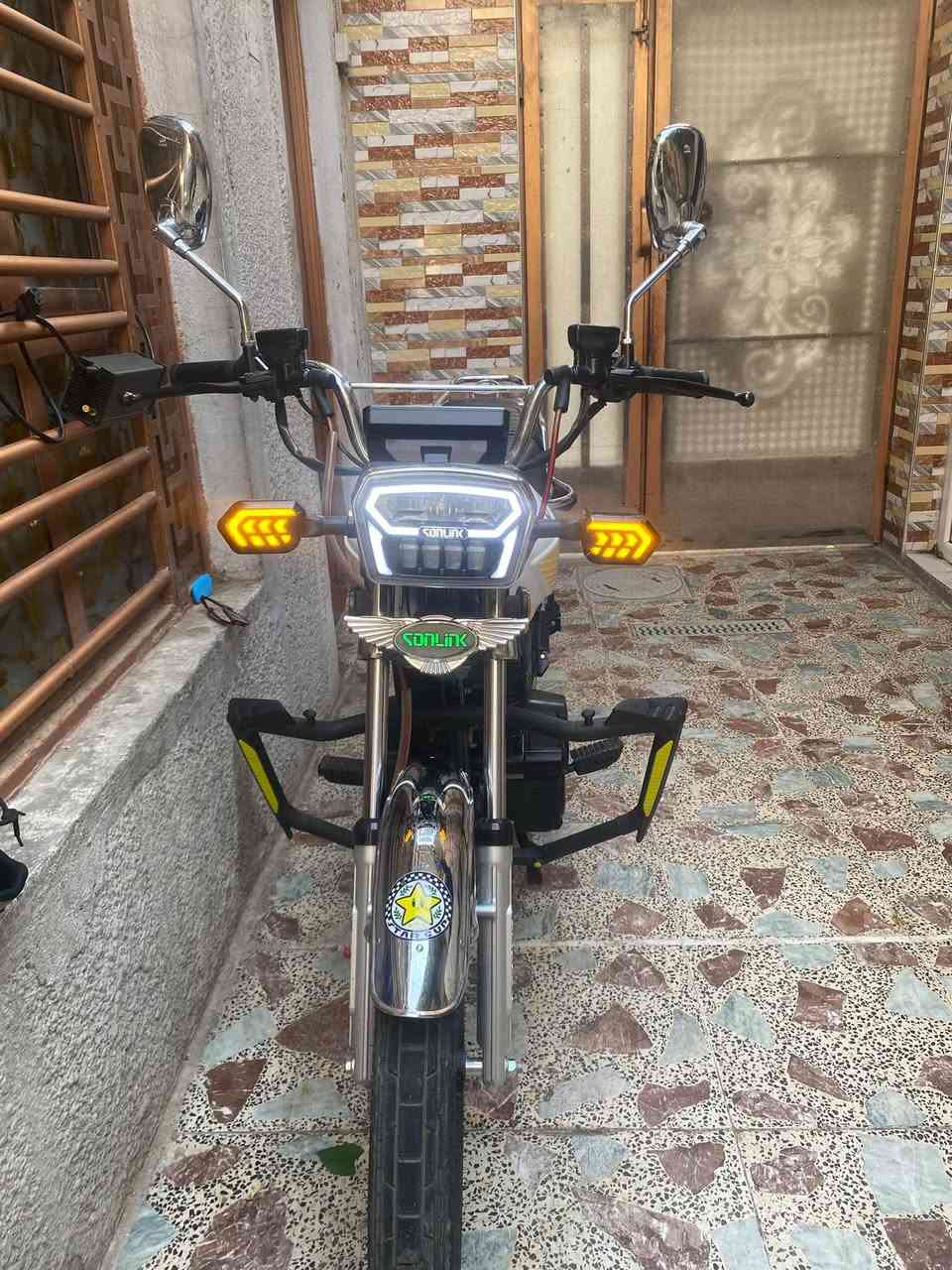 دراجة للبيع شحن إيرانية 
البطارية ليثيوم الماركة: SONLINK
جهد الشحن: 87Vمعلمات البطارية: 72V 50AH 20S 50AHتاريخ الصنع: 2025-01-05
رقم التسلسلي للبطارية: A202501050095
السعر مليون و200
بغداد مدينة الصدر 
***********هـ
