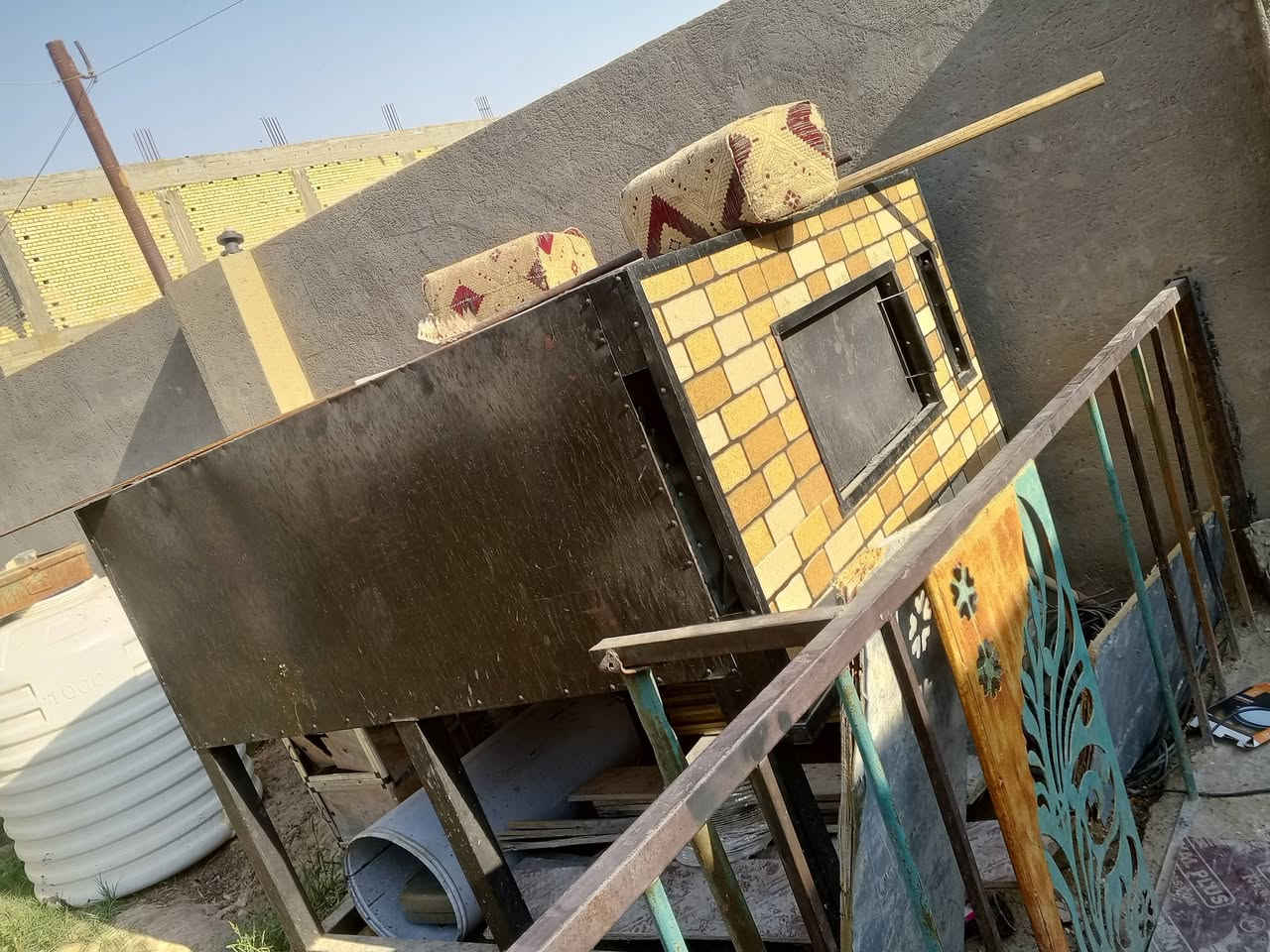 السلام عليكم فرن غازي نفطي هم يصير للبيع سعره واحد ونص
مكانه واسط كوت مركز مدينه  ***********

