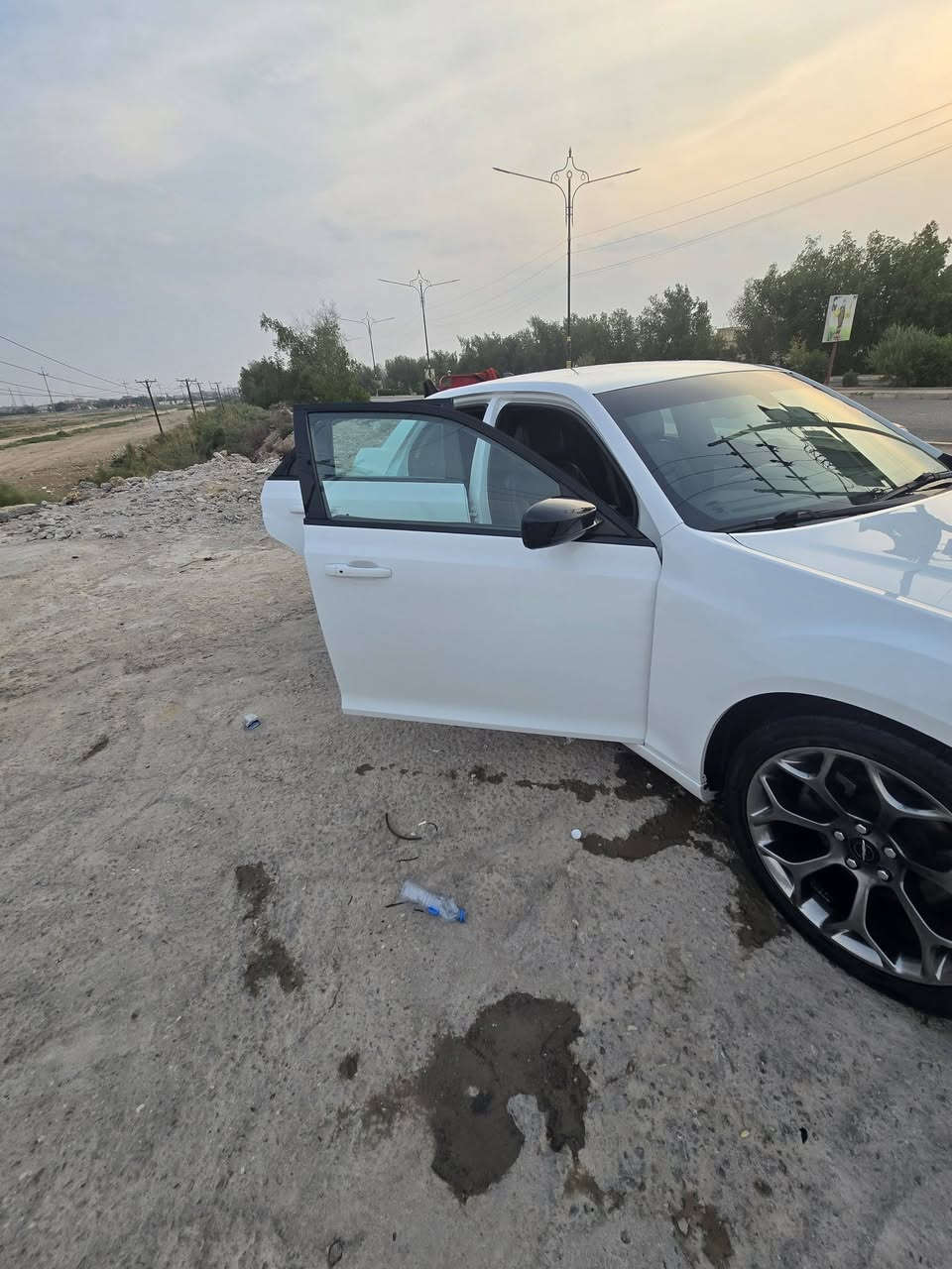 أوباما 2018 ضباط ميسان دخول جديد مواصفات عاديه ماشيه 105ميل صبغ باب خلفي من أمريكا مكان السياره ميسان كل التفاصيل واتساب 
***********
