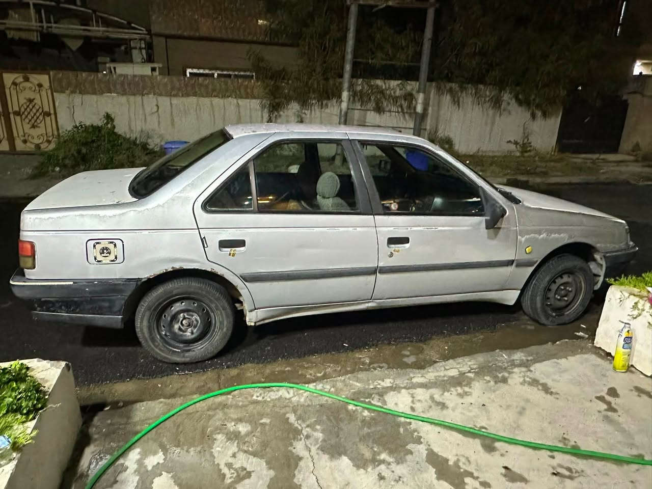بيجو  للبيع موديل ٢٠٠٩ تبريد ثلج منضومة جديدة محرك نضيف داخل نضيف بيهة منضومة غاز جديدة يعني انسى صرف بانزين يحتاجلهة ترتيبات بسيطهة صبغهة بلادي 
ملاحضة بسيطة بس تنميرات يرادلهة يمكن تبديل كلج ما اعرف بيهة رقم جديد الانكليزي مصفرة غرامات تحويل ثاني يوم باسمي سيارة 
السعر ٢٩ وبيهة مجال 
للأستفسار ***********
