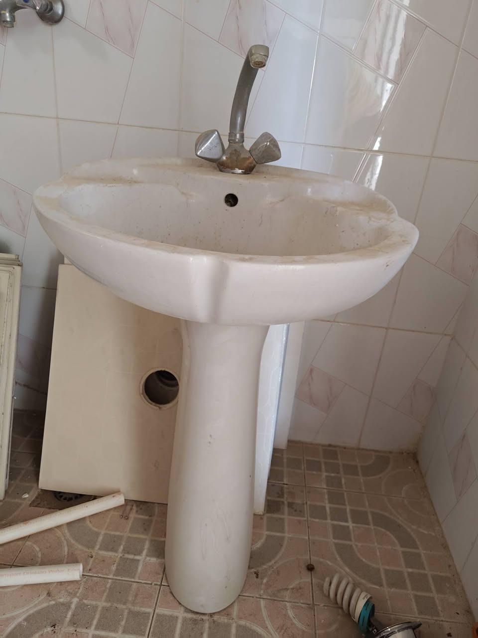 ابواب بلاستك
ابواب بلاستك مع مجموعة صحية و دكت مبردة للبيع
للاستفسار الاتصال على الرقم
 ***********
