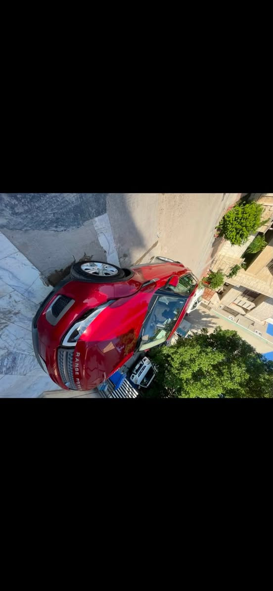 رانج روفر موديل evoque 2016
خليجي وكاله ساردار فول مواصفات 

محرك2000توربو (بنزين)
ماشيه 45الف كليو (حقيقي) قابل للزياده
وضعيات قياده جبلي-طرق زلقه-ثلوج- وعره.فورويل+توويل
كشنات جلد+مخمل
سقف بنرامي بلكامل
كير ماوس
حساسات امامي خلفي
سياره ((بنزين))
لايت متحرك
 جانيهه و صيانه عند الوكاله 
و باقي المواصفات معرفه مثل بصمه تشغيل و غيرهه
بيهه طخه بسيطه دعاميه اماميه و مسويهه 
رقم صاحب سيارة***********  متوفر واتساب
