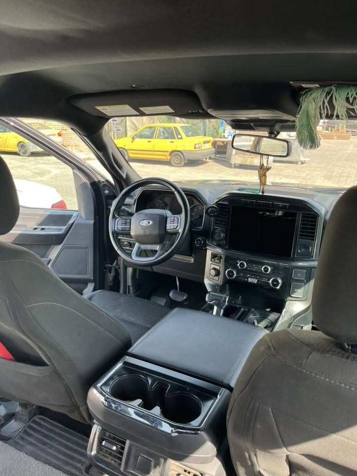 فورد f150  للبيع او لمراوس موديل 2023

📍 رقم أربيل — باسمي تحويل مباشر | وارد أمريكا
**المواصفات الفنية:**
▪️ فئة XLT Sport — فل مواصفات عدا الفتحة
▪️ محرك 3.5L EcoBoost تويــن تيربو V6
▪️ كير أوتوماتيك 10 سرعات
▪️ دفع رباعي 4WD
▪️ باب طويل / بدي طويل

**أنظمة الأمان والقيادة الذكية:**
▪️ قيادة شبه ذاتية (Lane Centering + Adaptive Cruise)
▪️ رادار تحديد المسار
▪️ نظام النقطة العمياء
▪️ توقف ذاتي أمامي وخلفي
▪️ كاميرا خلفية + حساسات

**الكماليات:**
▪️ شاشة كبيرة + Apple CarPlay لاسلكي
▪️ تشغيل بصمه
▪️ تبريد السيارة ثلج
▪️ ويل 20 إنج 

**
**الحالة والممشى:**
▪️ الممشى: 38 ألف 

▪️ السيارة نظيفة جداً وبحالة ممتازة

✅ سيارة تجمع بين الفخامة والعملية والاقتصادية — مثالية للاستخدام اليومي والسفر

💰 **السعر 260 — وبيها مجال بسيط 
📞 للتواصل والمعاينة: ***********
📍 الموقع: بغداد
