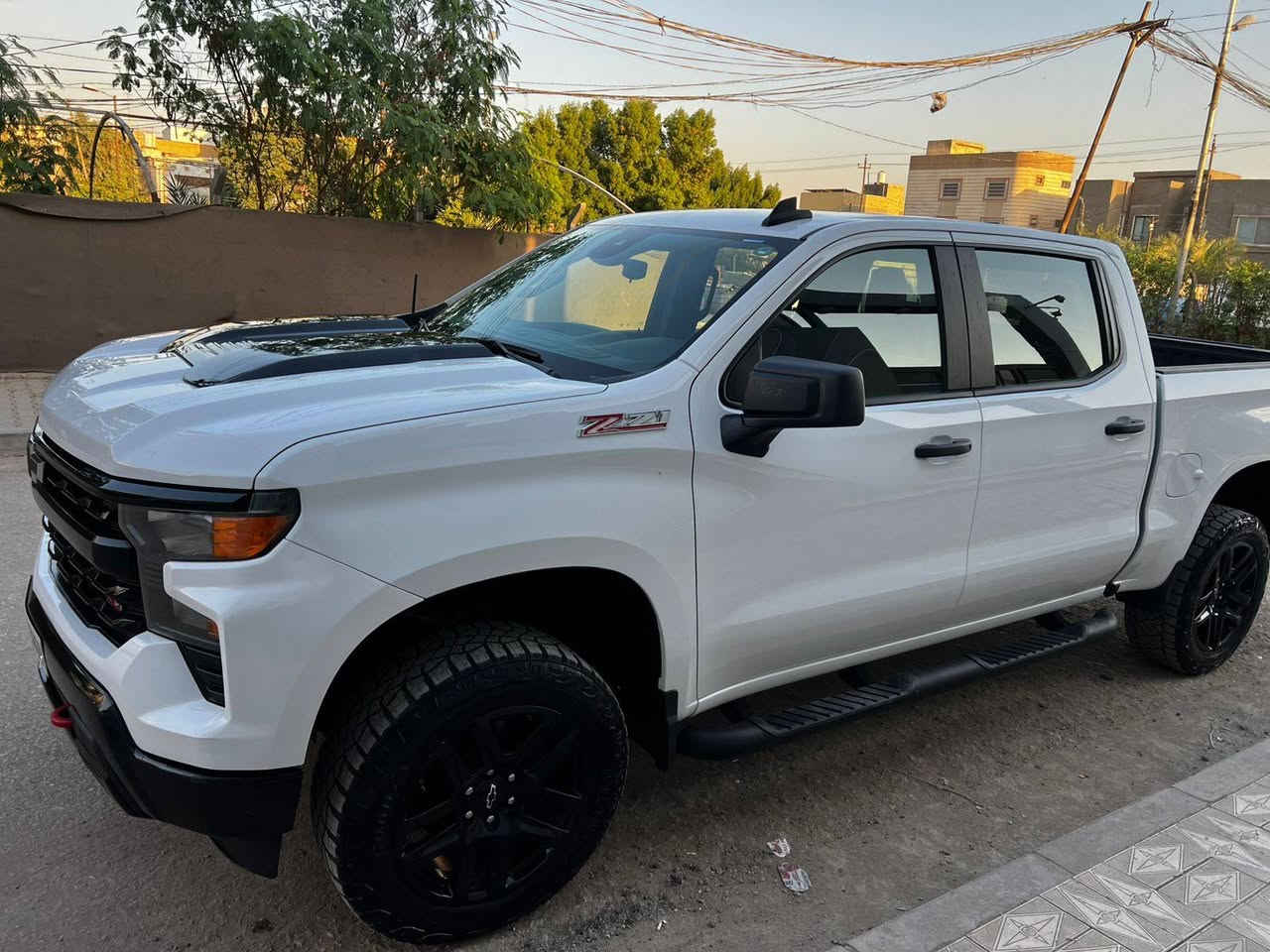 سيلفرادو موديل 24
رقم اربيل
ضرر جاملغ ايمن وحافة البنيد بدون دواخل 
محرك  4  توين تيربو
السعر المطلوب 270 وبي مجال
للاستفسار ***********
