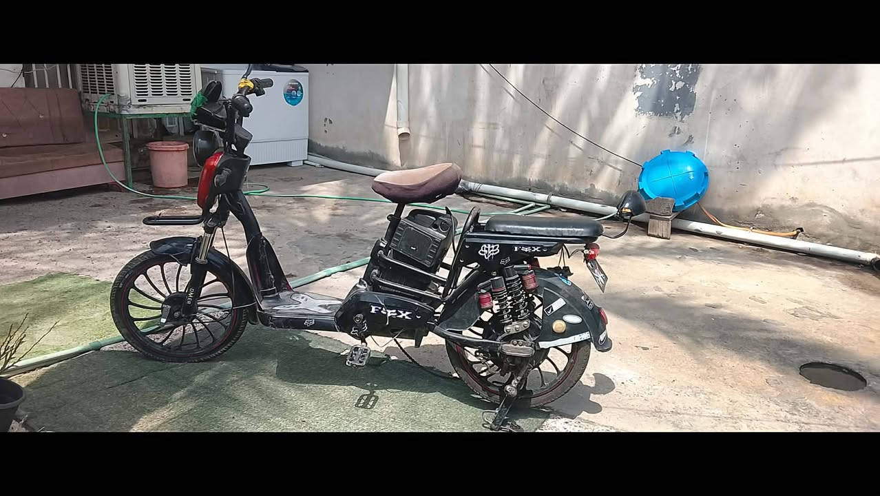 ياالله باسكل شحن لبيع موديل 2025سعر 150وبي مجال العنوان ديالى بعقوبة تقاطع ساده وهذا رقمي بس تاير المامي نازل جوبلس ***********
